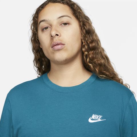 Nike Sportswear Club Men's T-Shirt - Green | AR4997-381 | FOOTY.COM