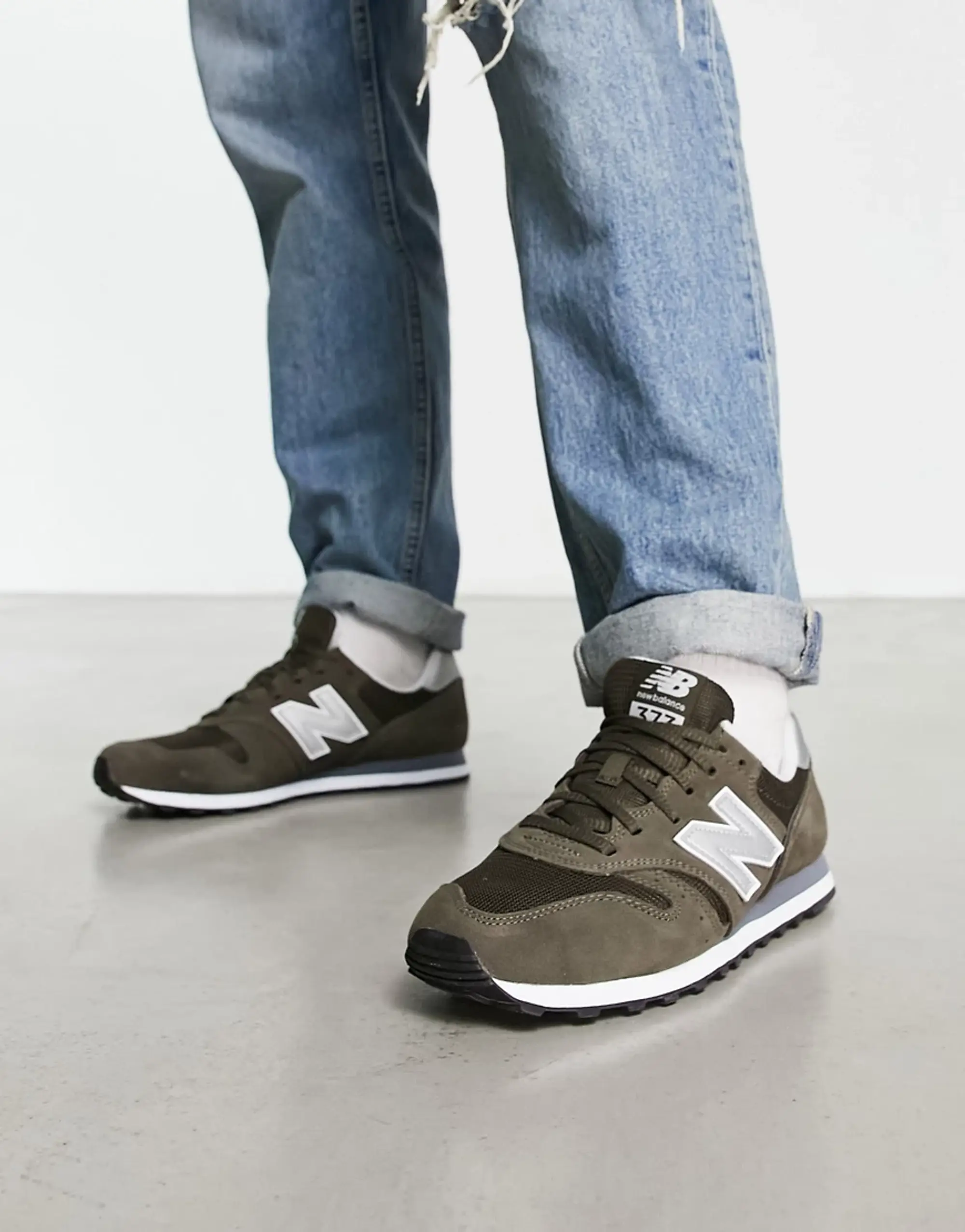 New Balance 373 Trainers In Khaki And Off White-Green