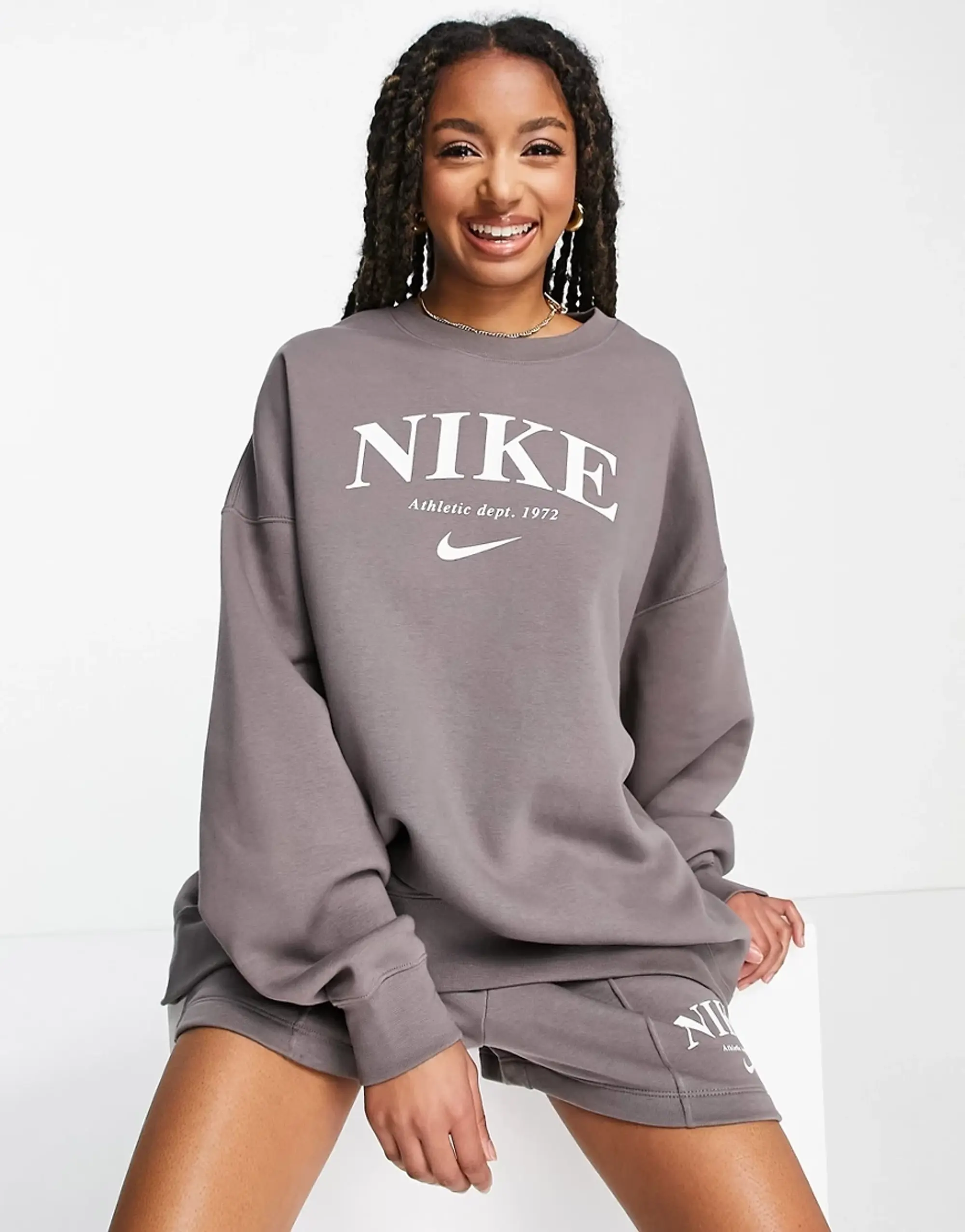 Nike Essential Plus Cropped T-Shirt In Heather Grey