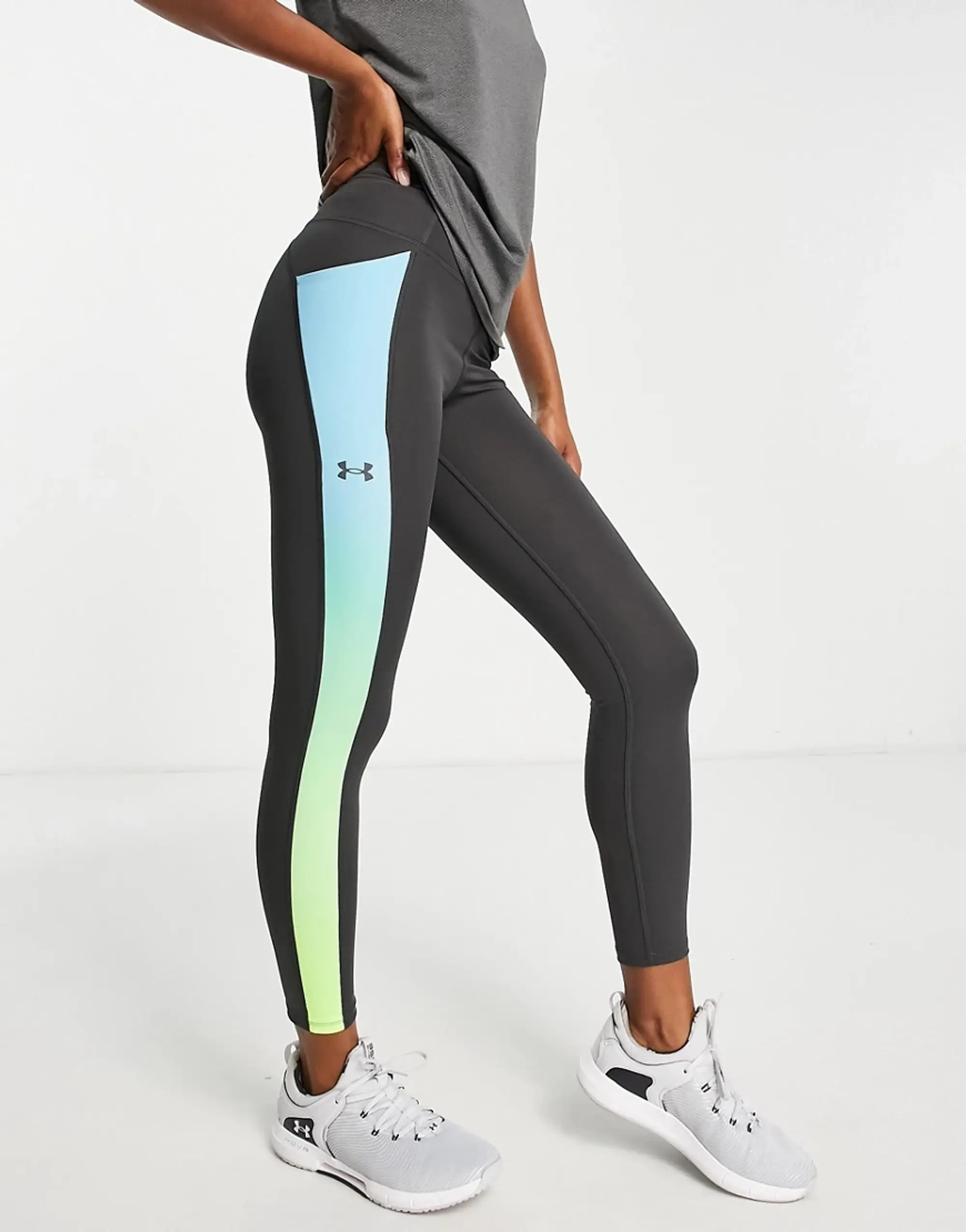 Under Armour Speed Pocket Leggings With Side Fade In Black, 1369755-010
