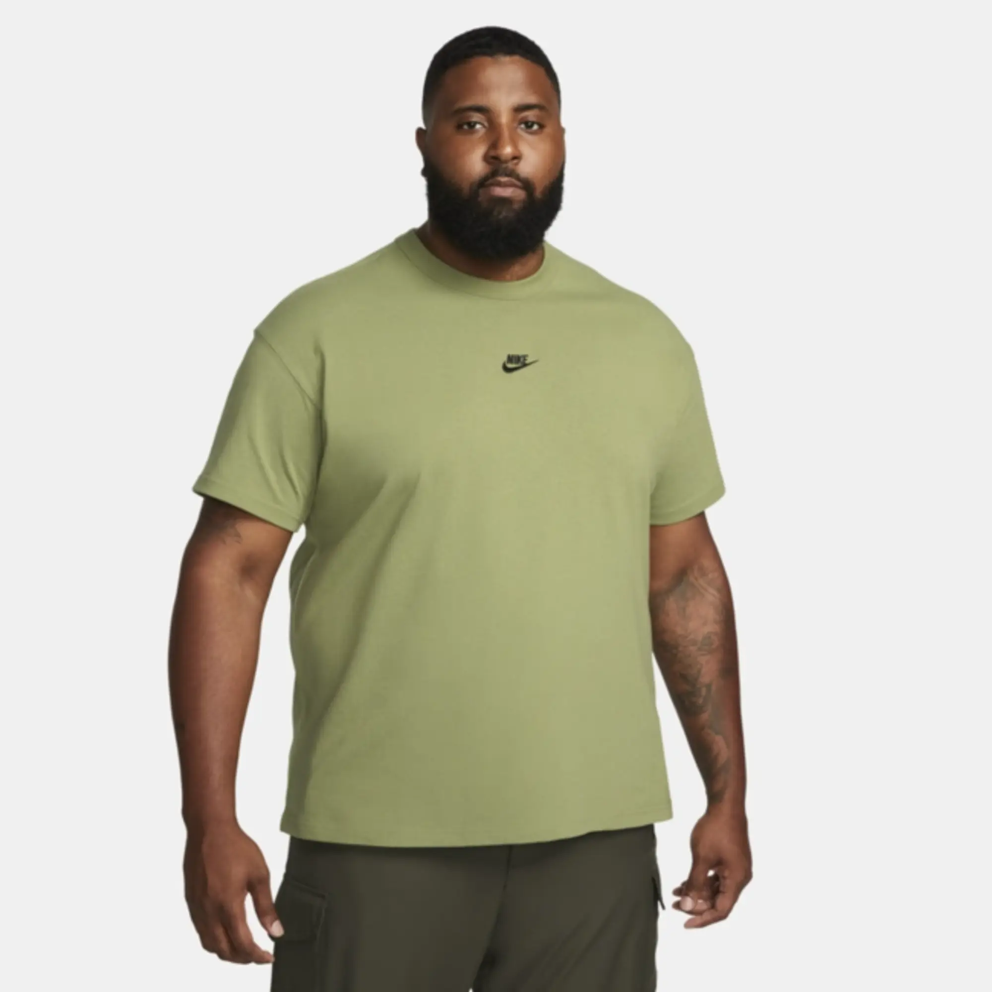 Nike Sportswear Premium Essentials Men\'s T-Shirt - Green | DO7392-334
