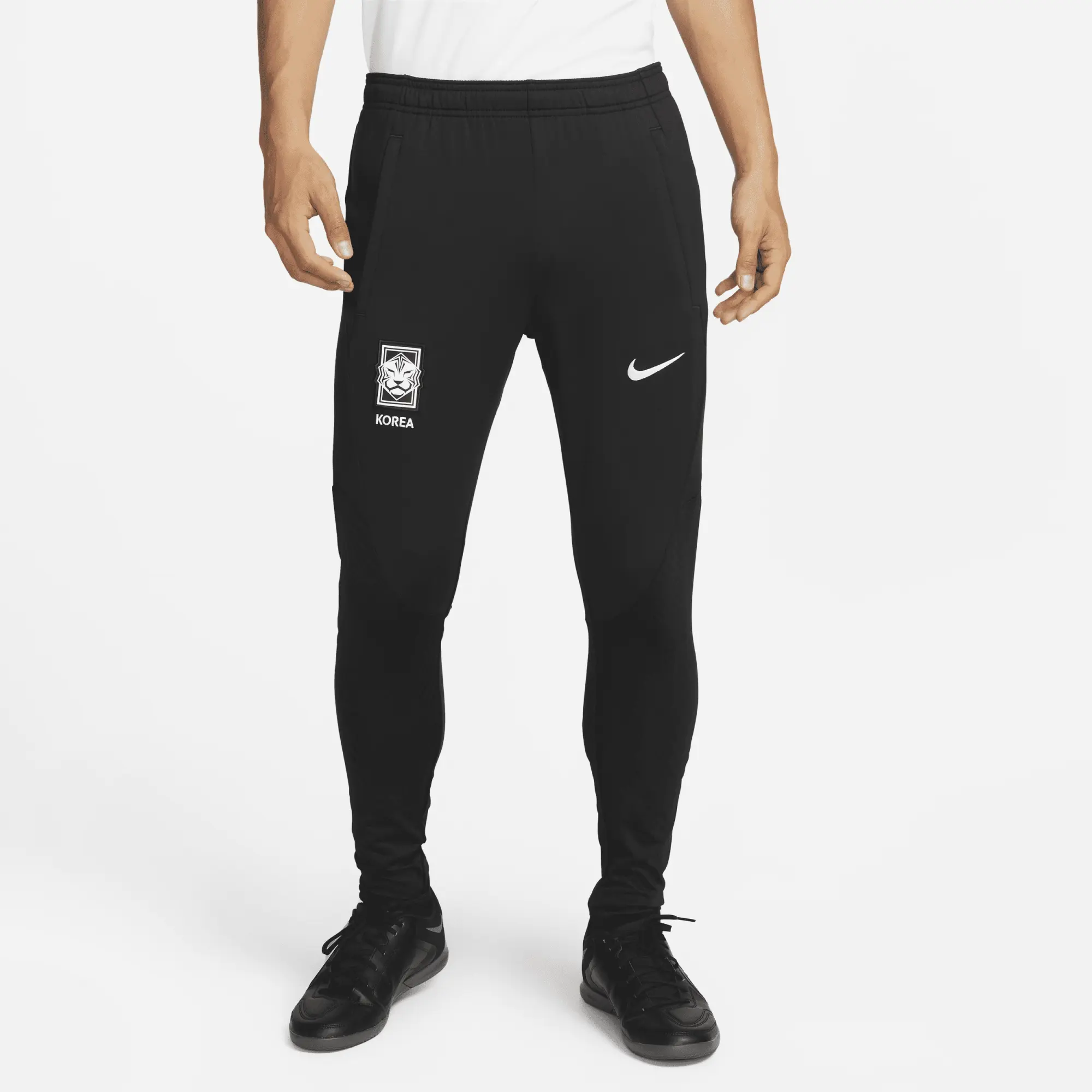 England Strike Men's Nike Dri-FIT Knit Soccer Track Pants