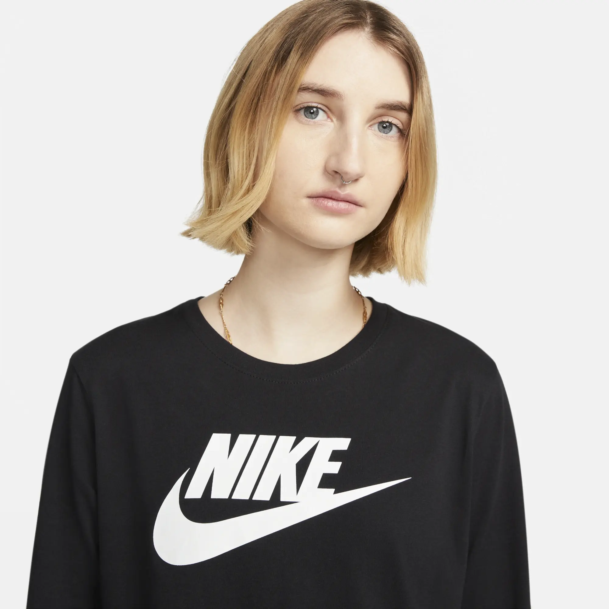 Nike Sportswear Essentials Women's Long-Sleeve Logo T-Shirt - Black ...
