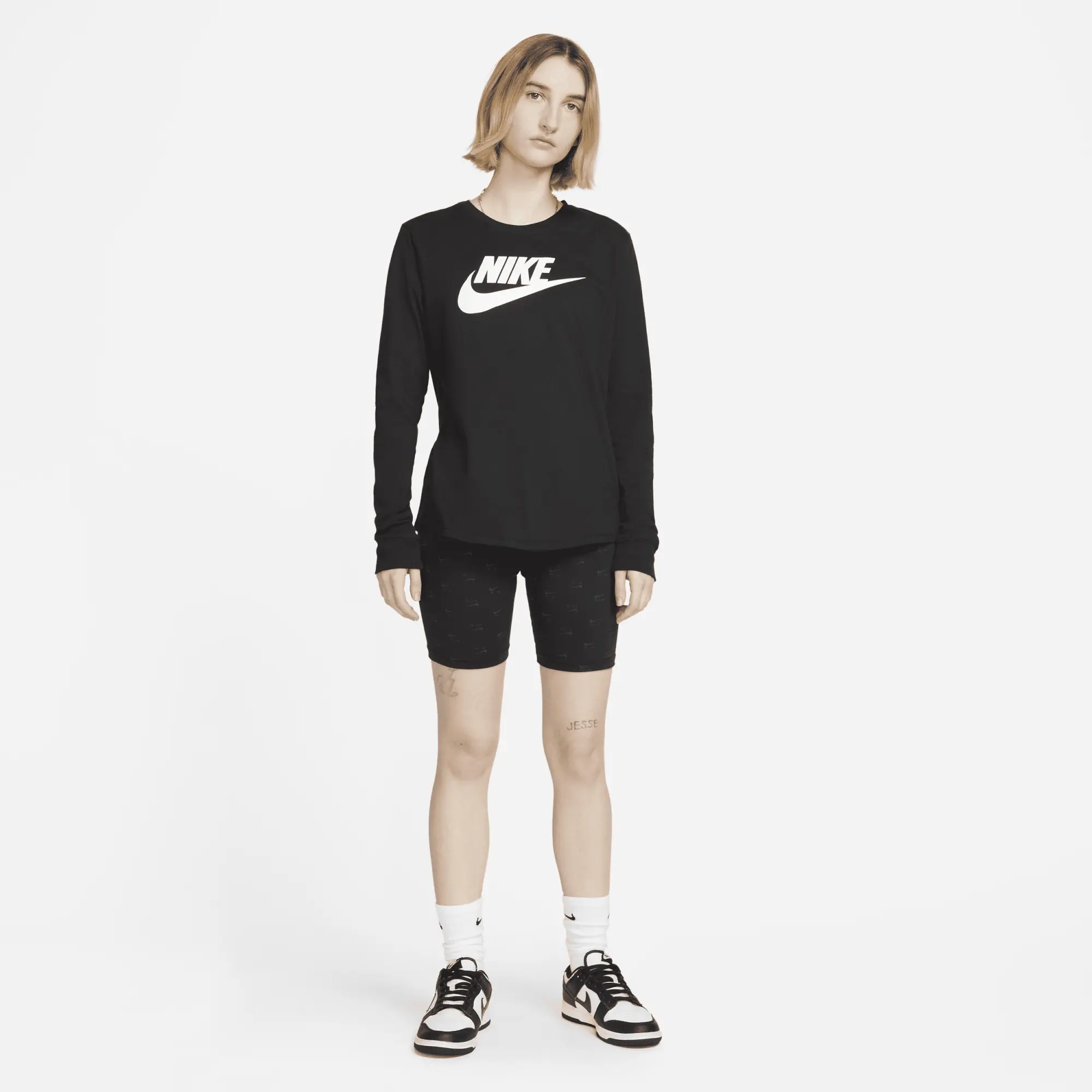 Nike Sportswear Essentials Women's Long-Sleeve Logo T-Shirt - Black ...
