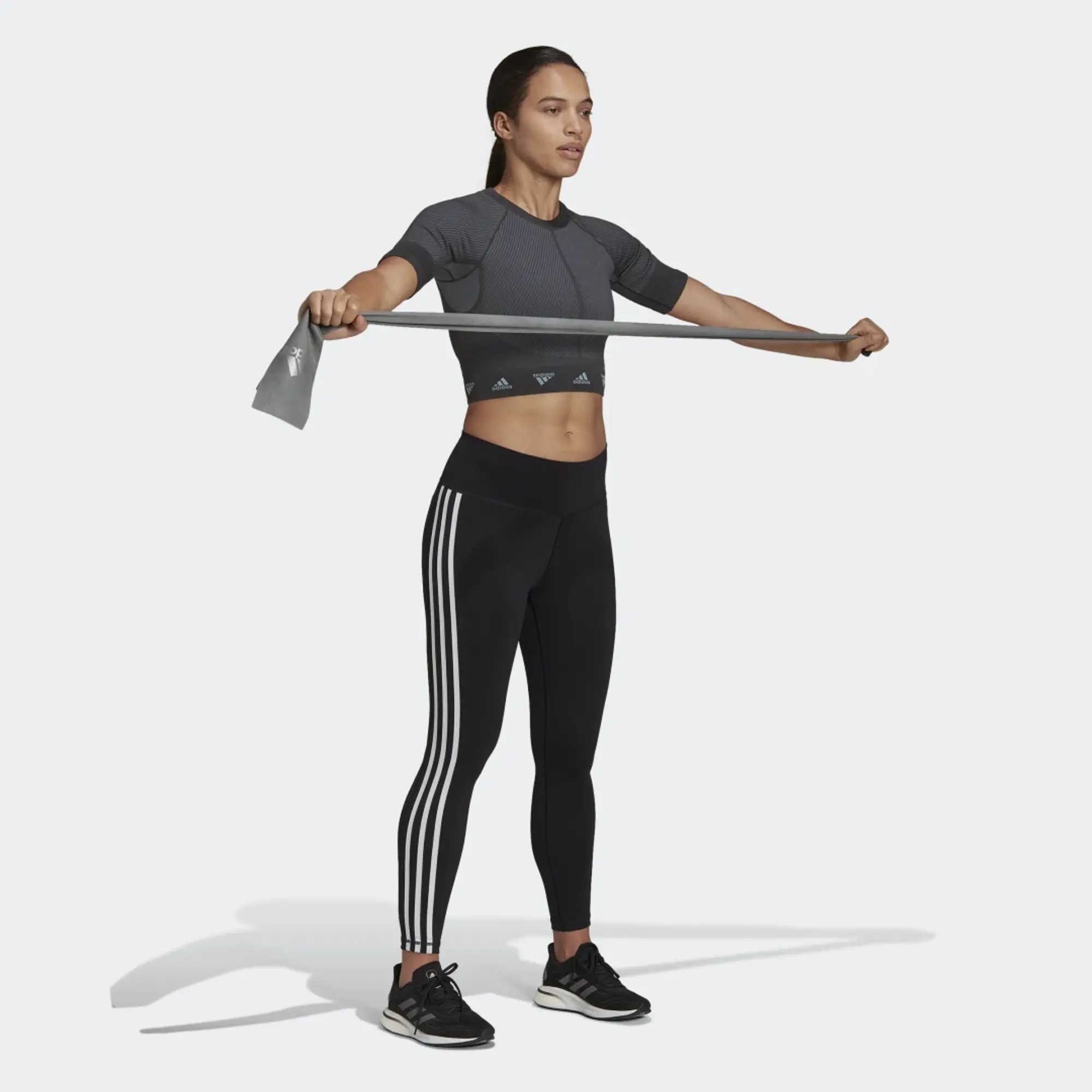 adidas AEROKNIT Training T-Shirt - Magic Grey / Carbon