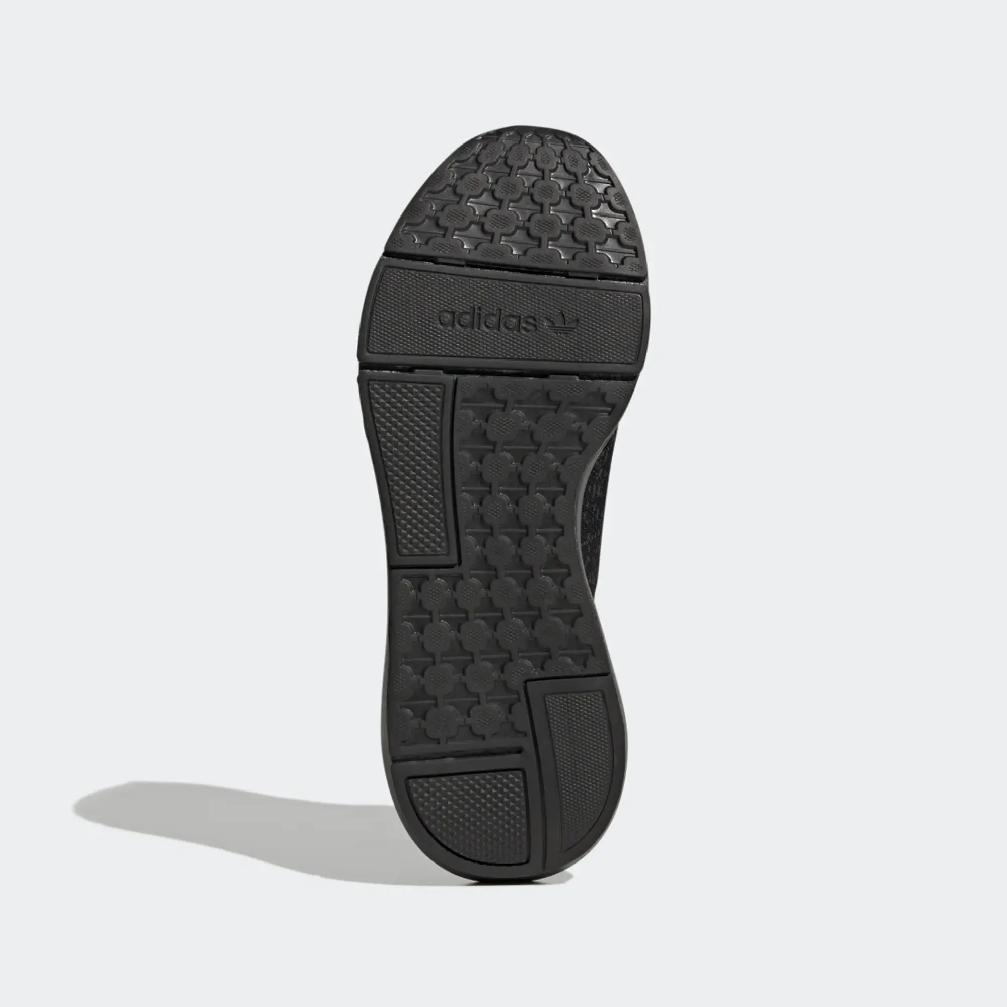 adidas Swift Run 22 Shoes - Core Black / Core Black / Carbon