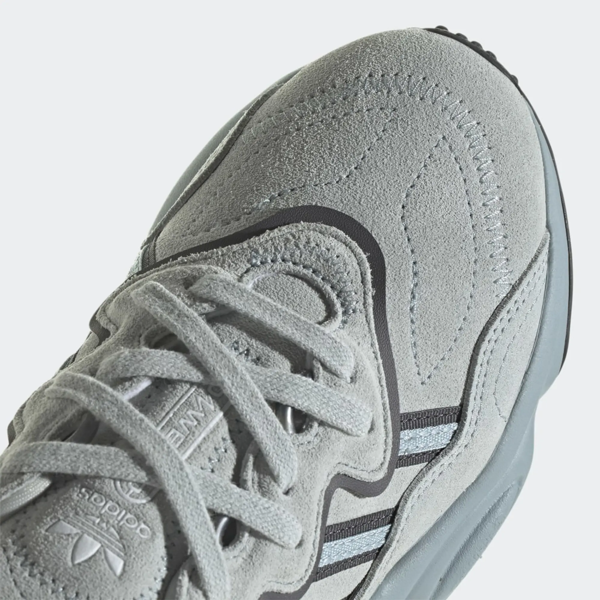 adidas Originals Junior Ozweego Trainer - Medium Grey / Black