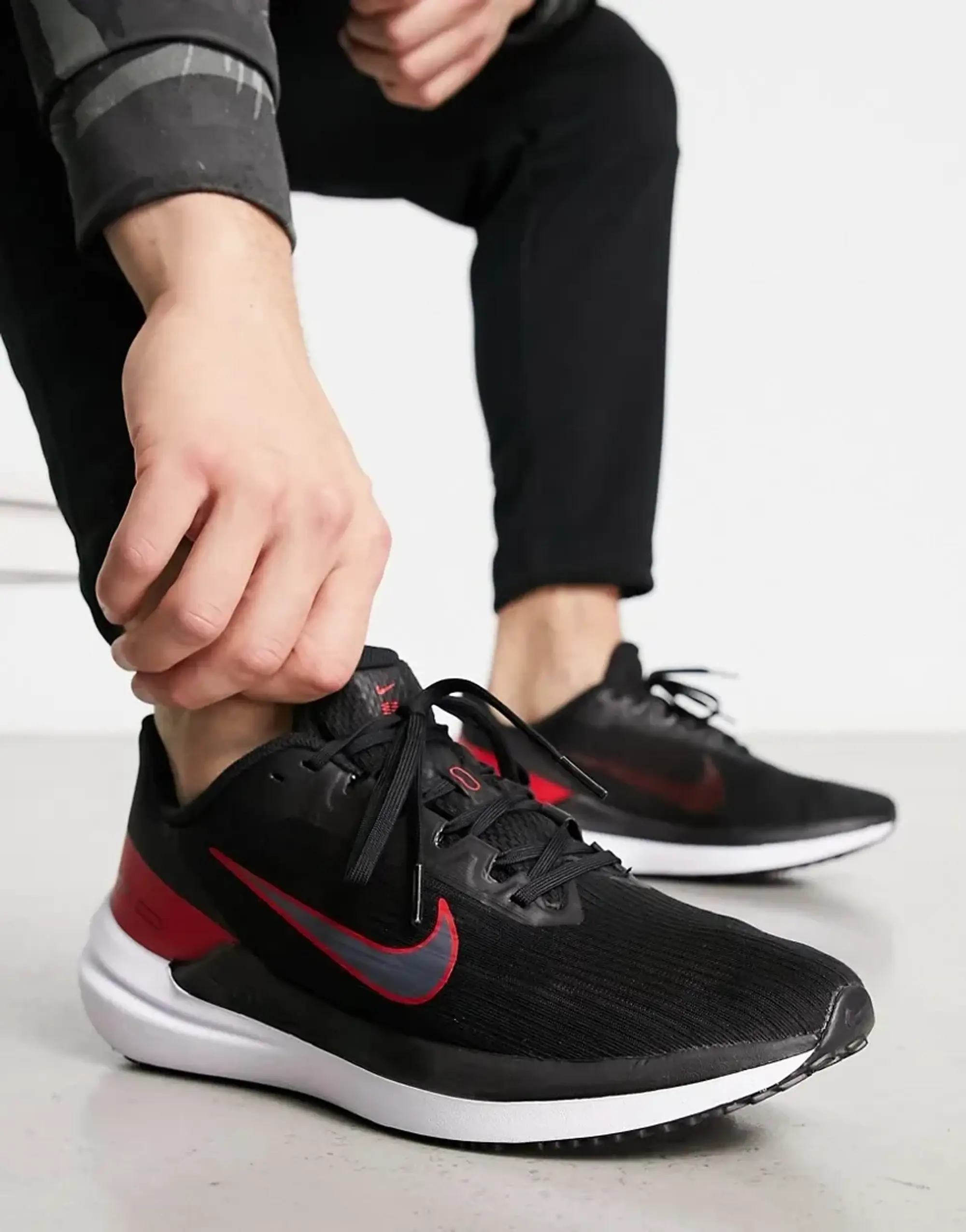 Nike Running Air Winflo 9 Trainers In Black And Red