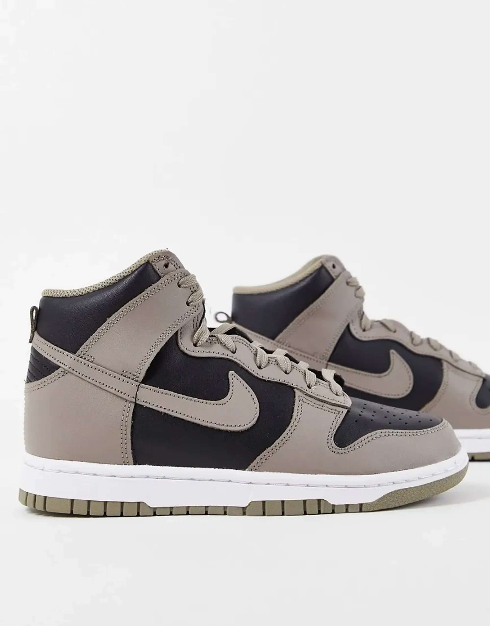 Nike Dunk High Trainers In Black And Fossil Grey