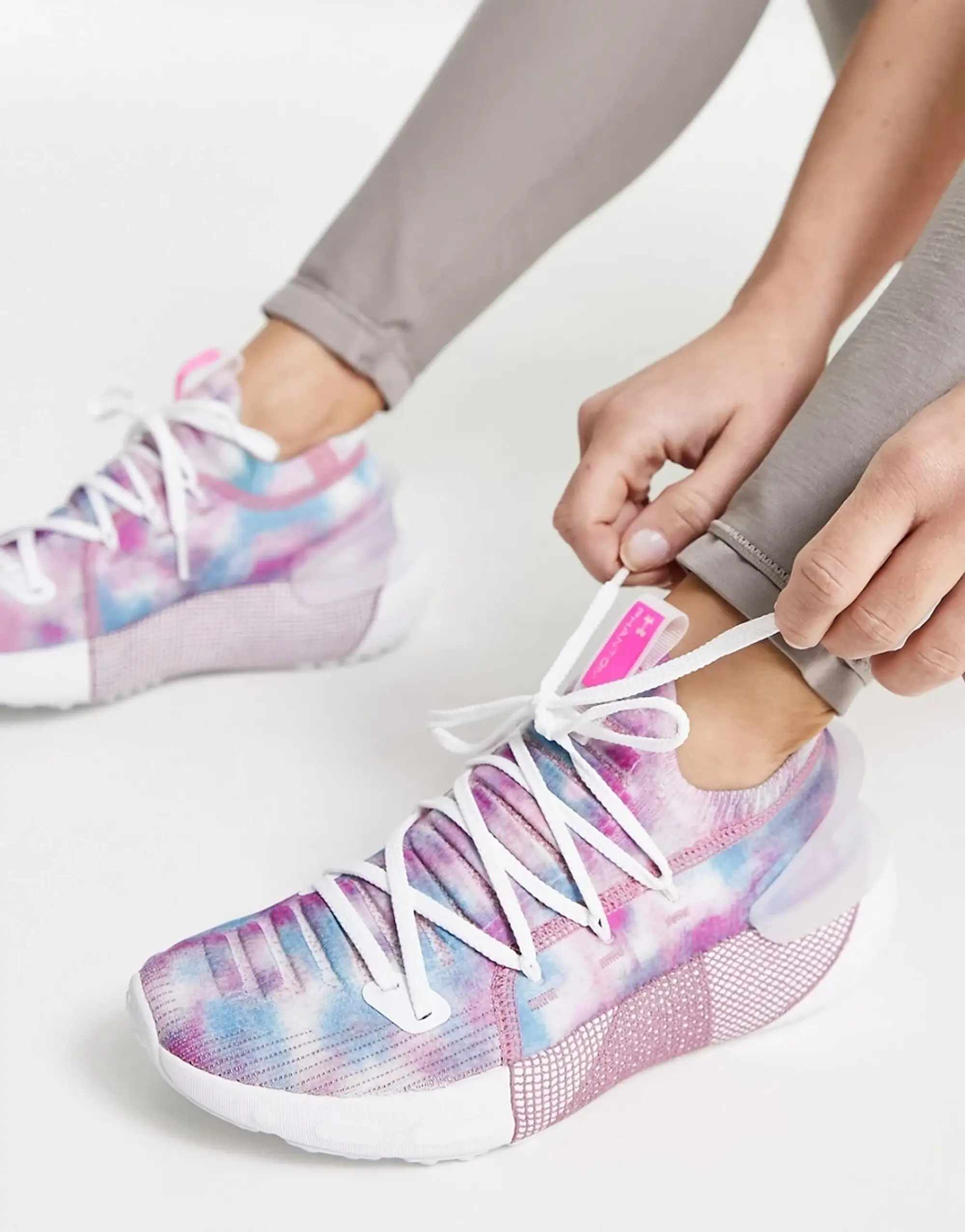 Under Armour Hovr Phantom 3 Dyed Trainers In Pink