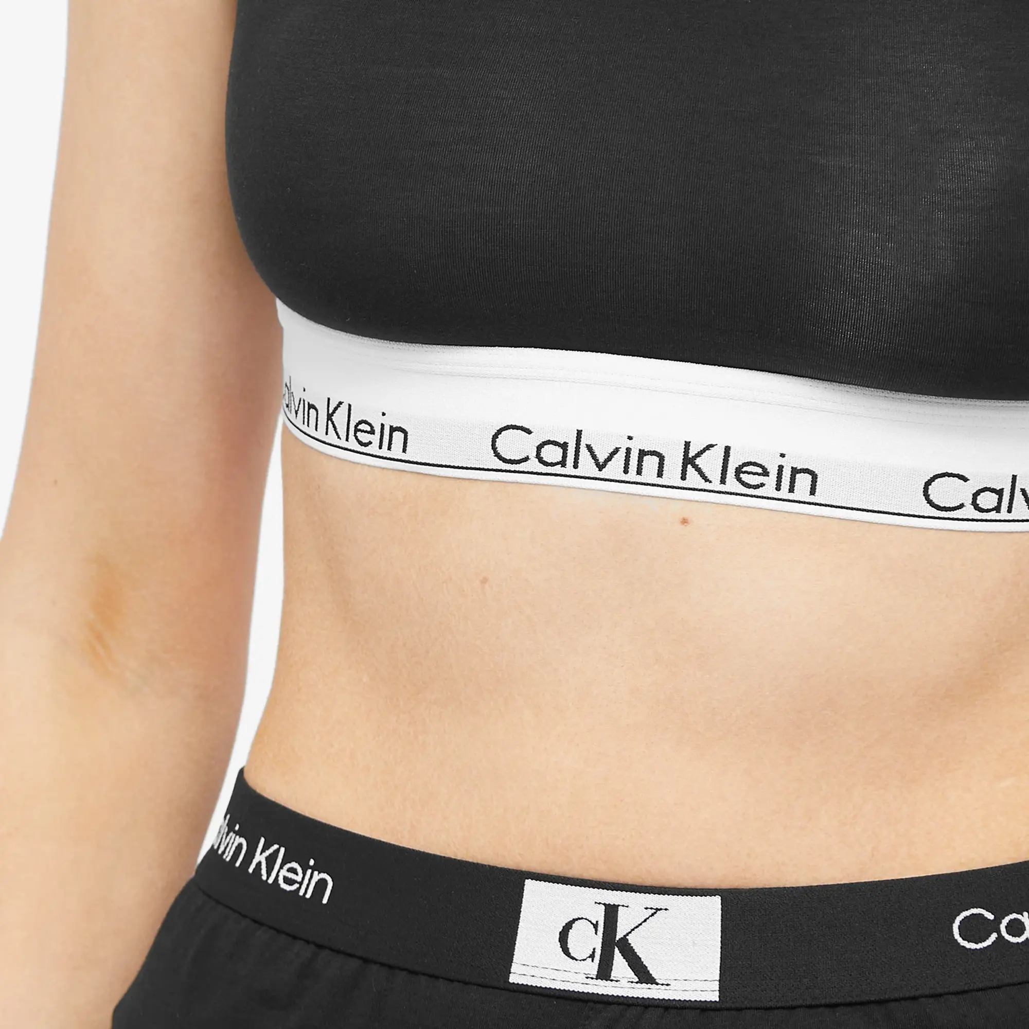 Calvin Klein, T-Shirt Bralette