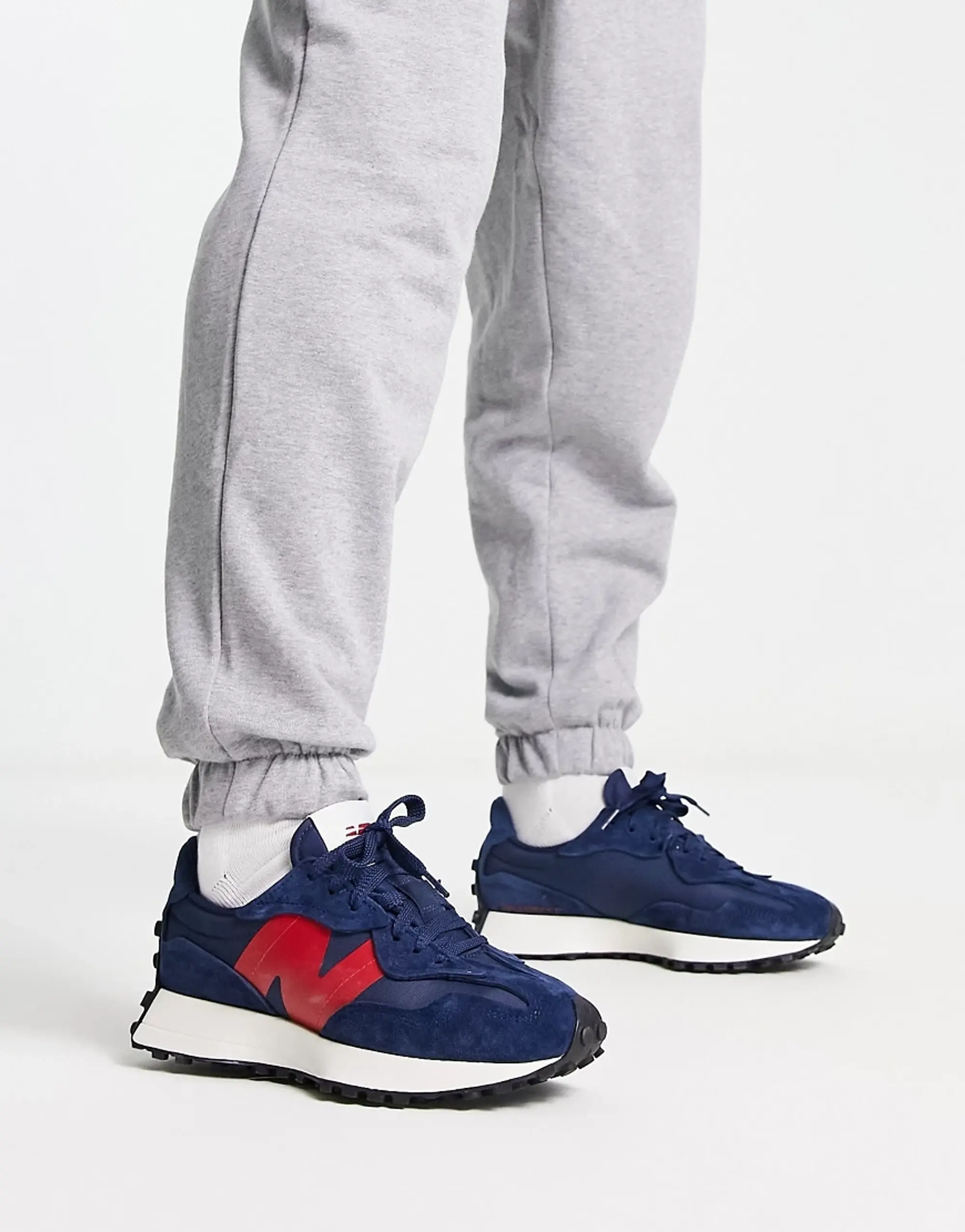 New Balance 327 Trainers In Navy And Red