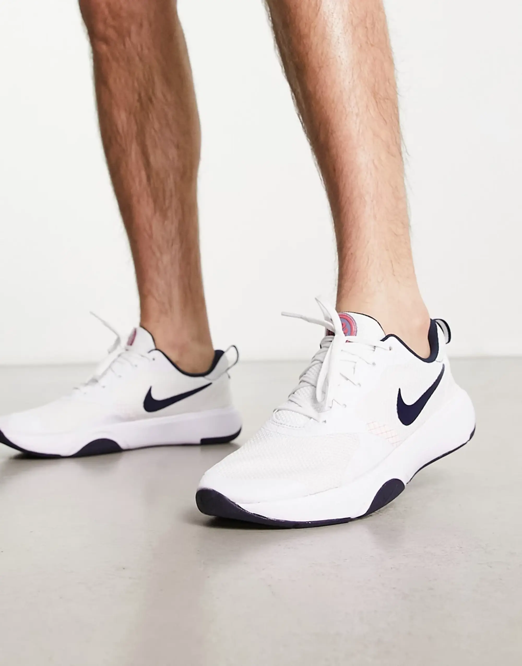 Nike Training City Rep Trainer In White