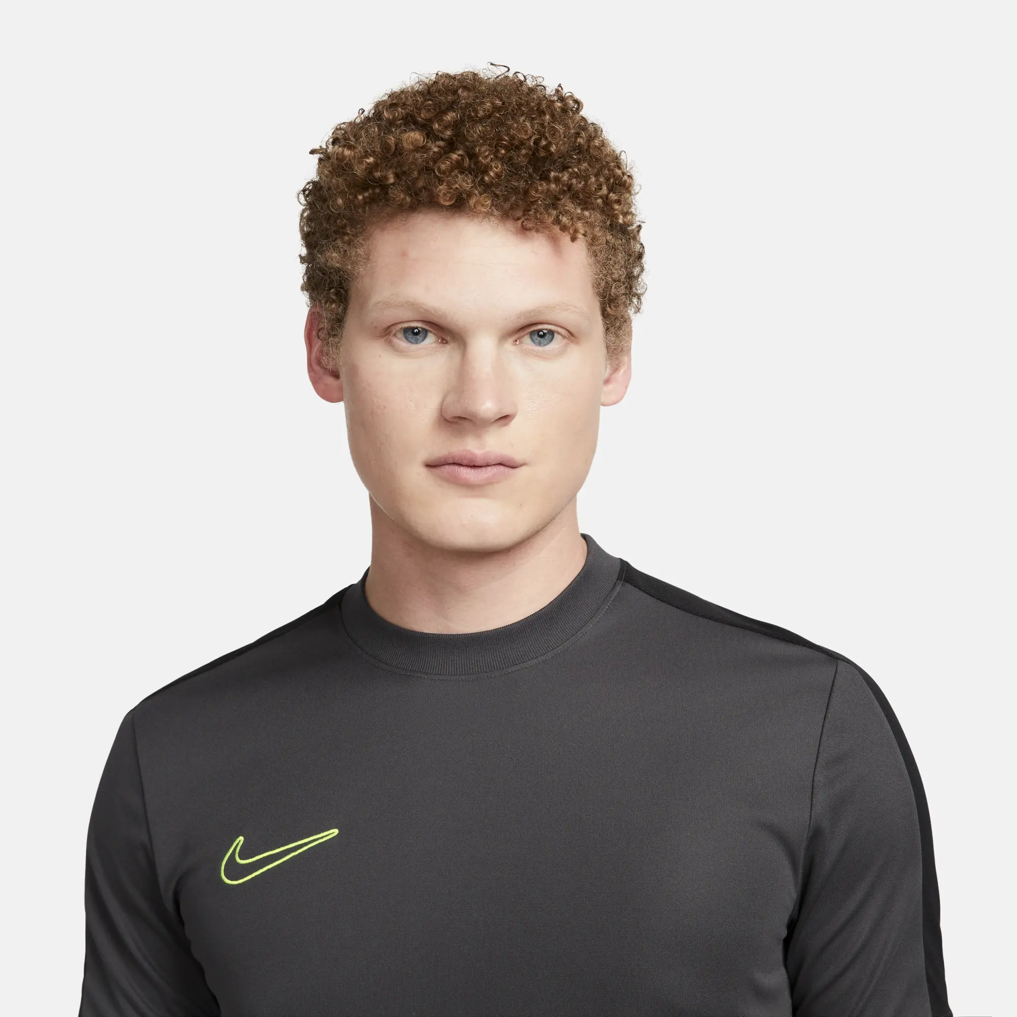 Nike Academy Men's Dri-FIT Short-Sleeve Global Football Top - Grey ...