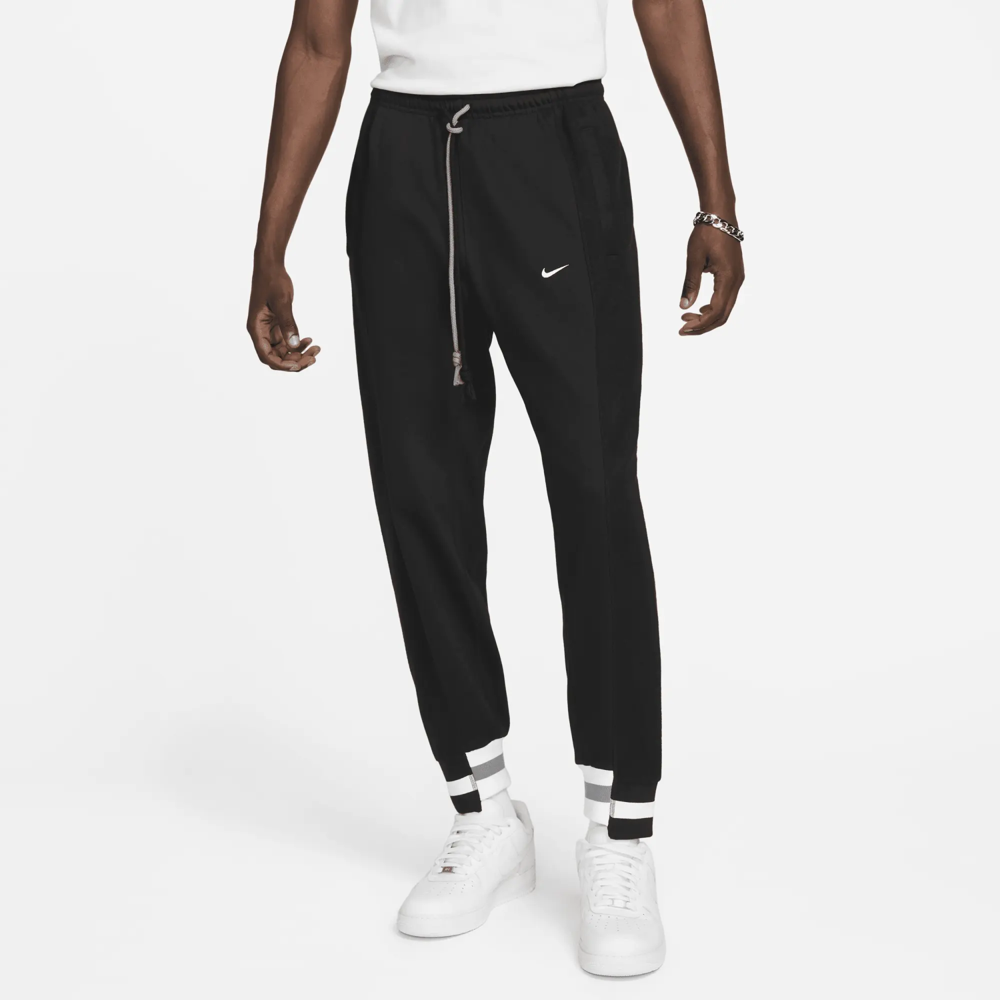Nike Dri-FIT Standard Issue Men's Basketball Trousers - Black
