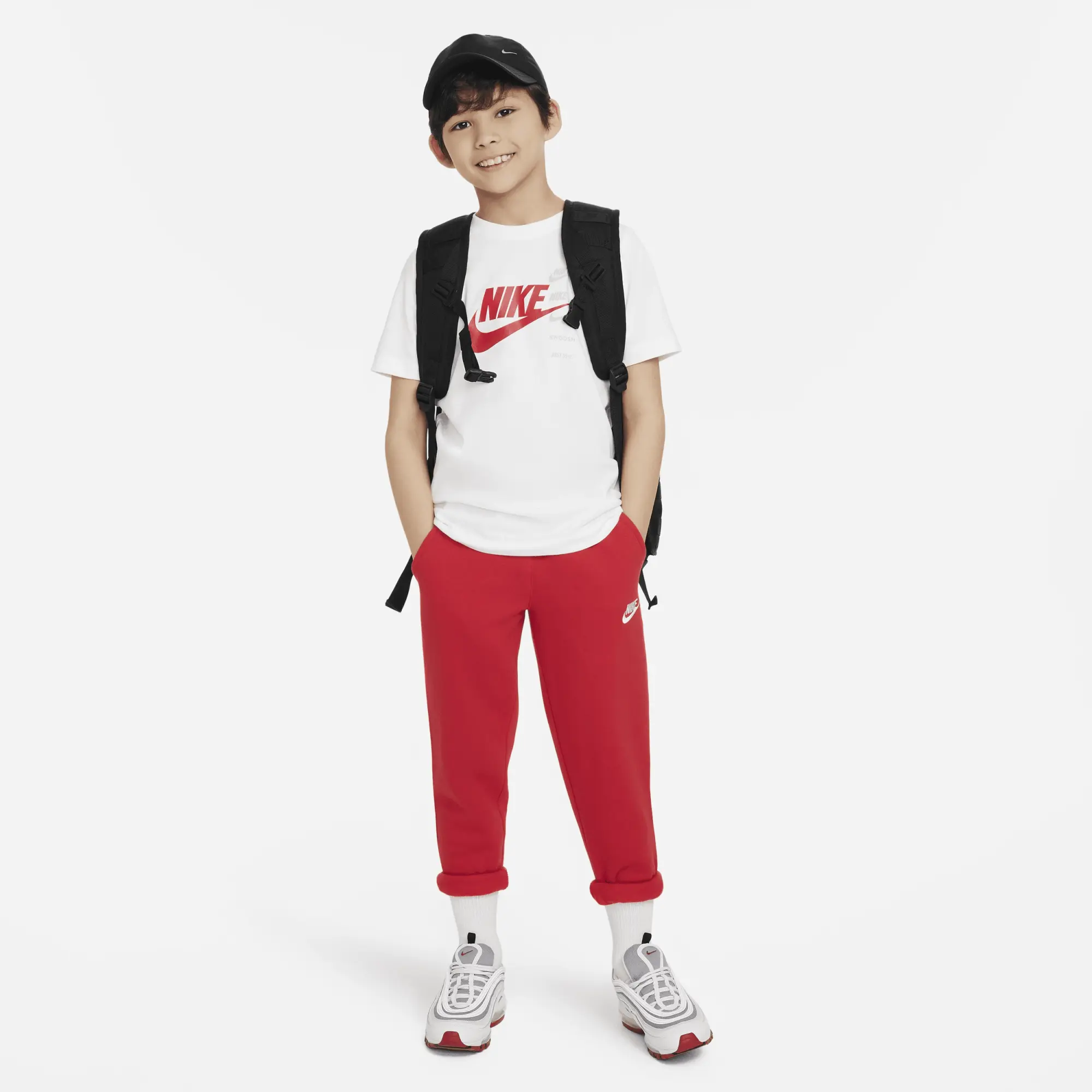 Nike Sportswear Standard Issue Older Kids' (Boys') T-shirt - White ...