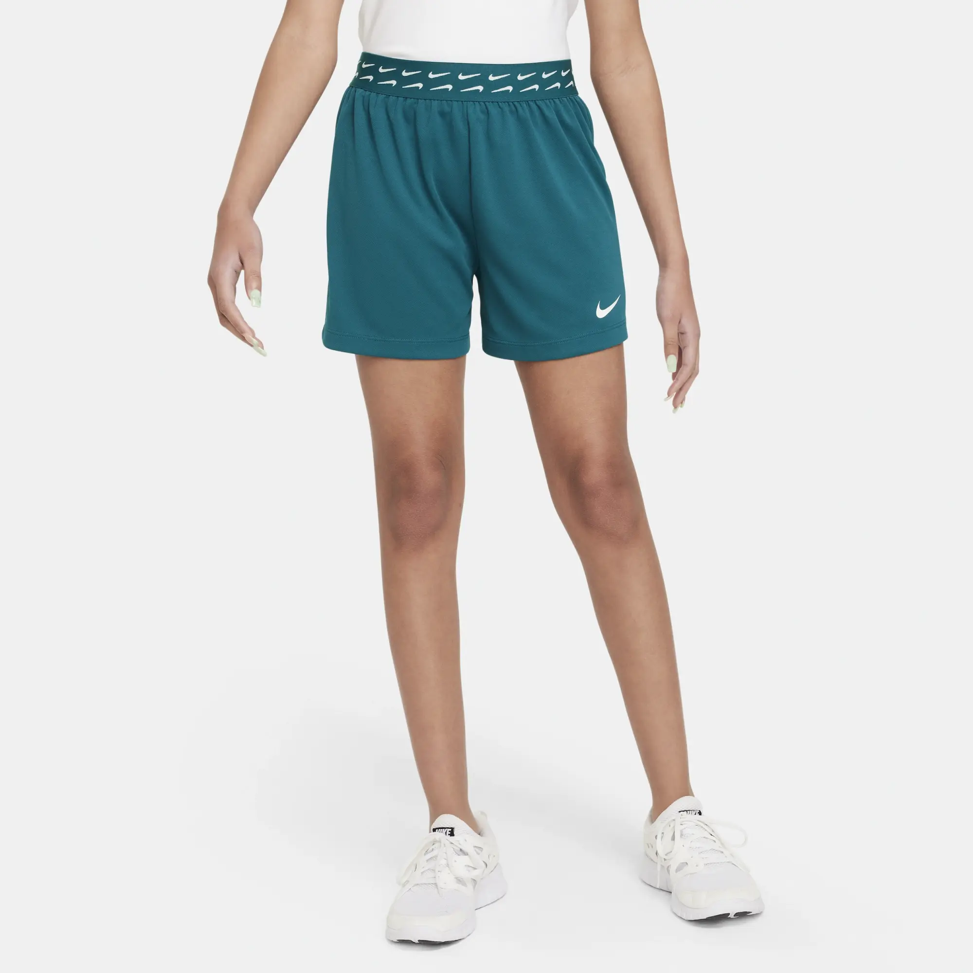 Nike Trophy Older Kids' (Girls') Dri-FIT Training Shorts - Green ...