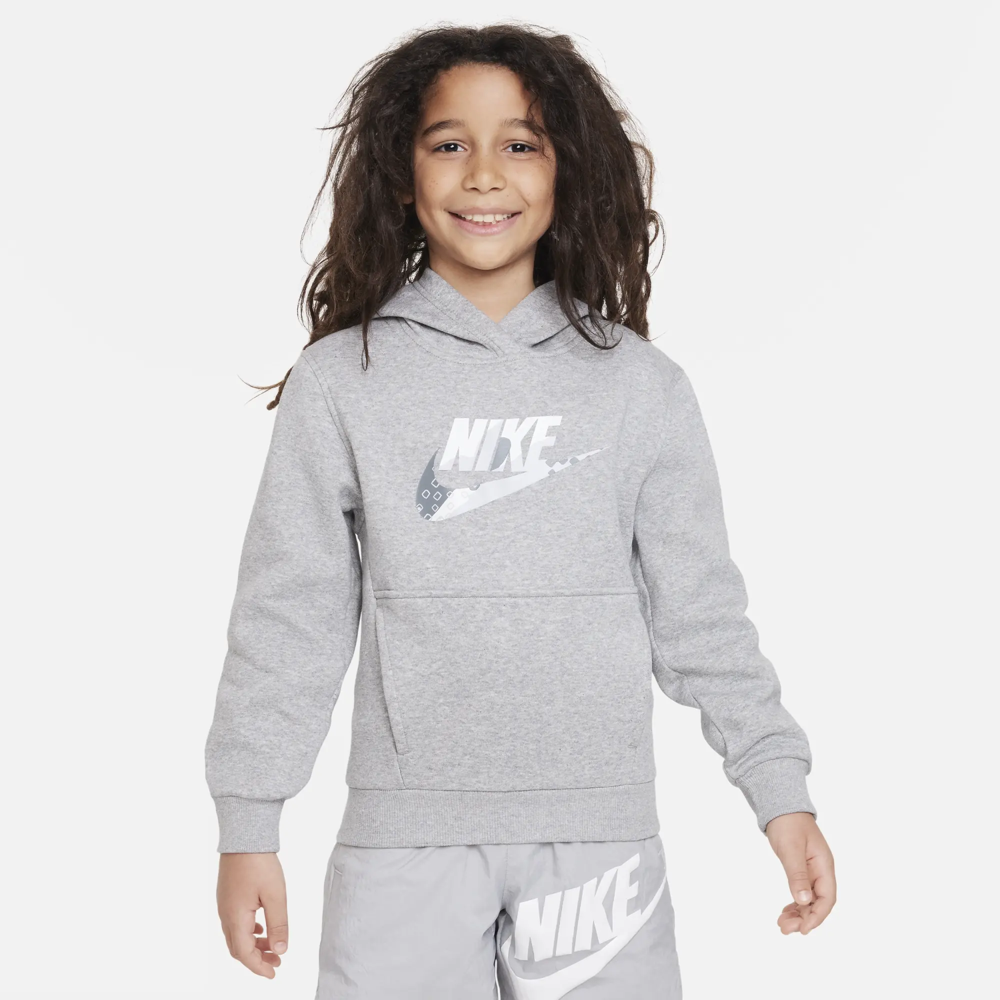 Nike Sportswear Club Fleece Older Kids' Graphic Hoodie - Grey