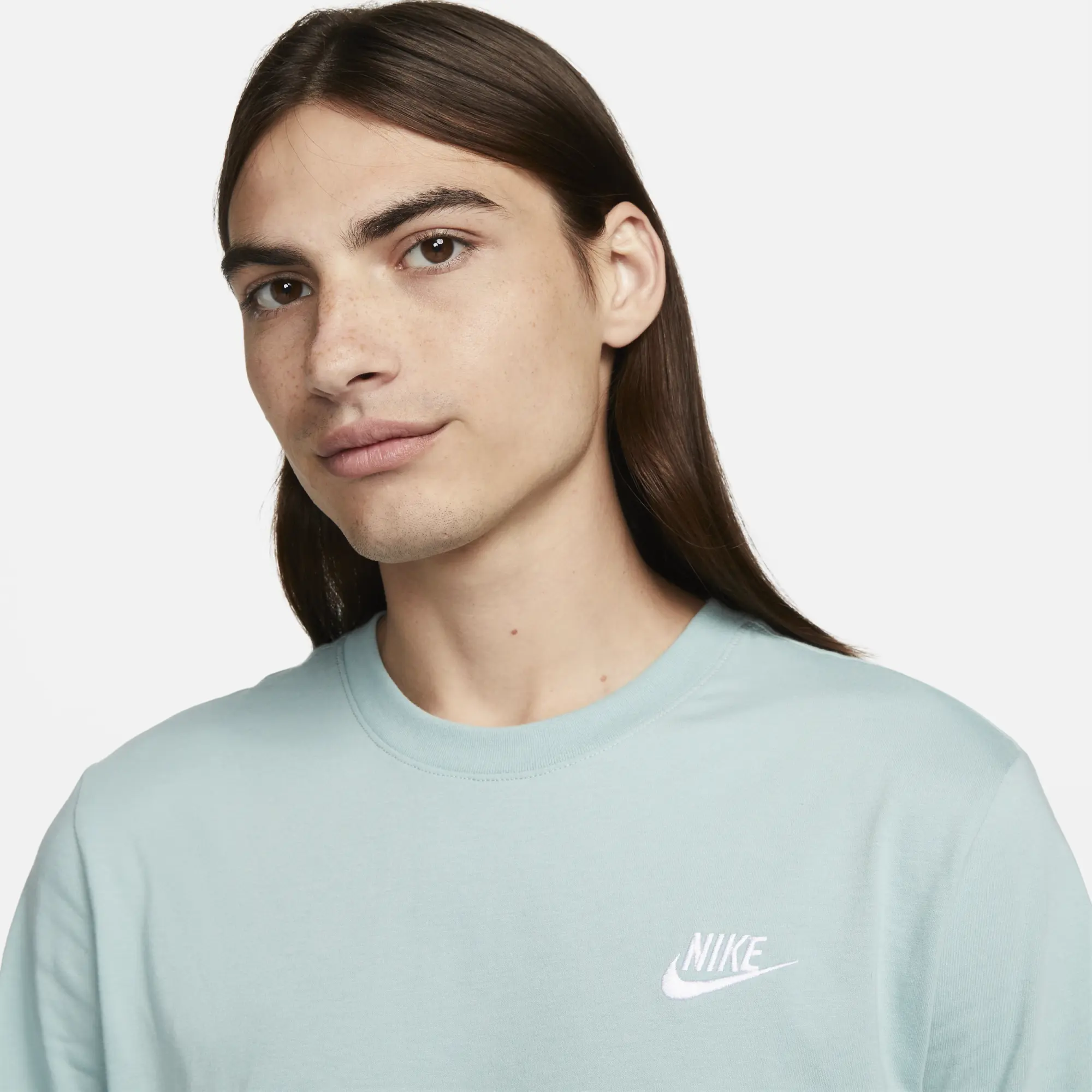 Nike Sportswear Club Men's T-Shirt - Green | AR4997-310 | FOOTY.COM