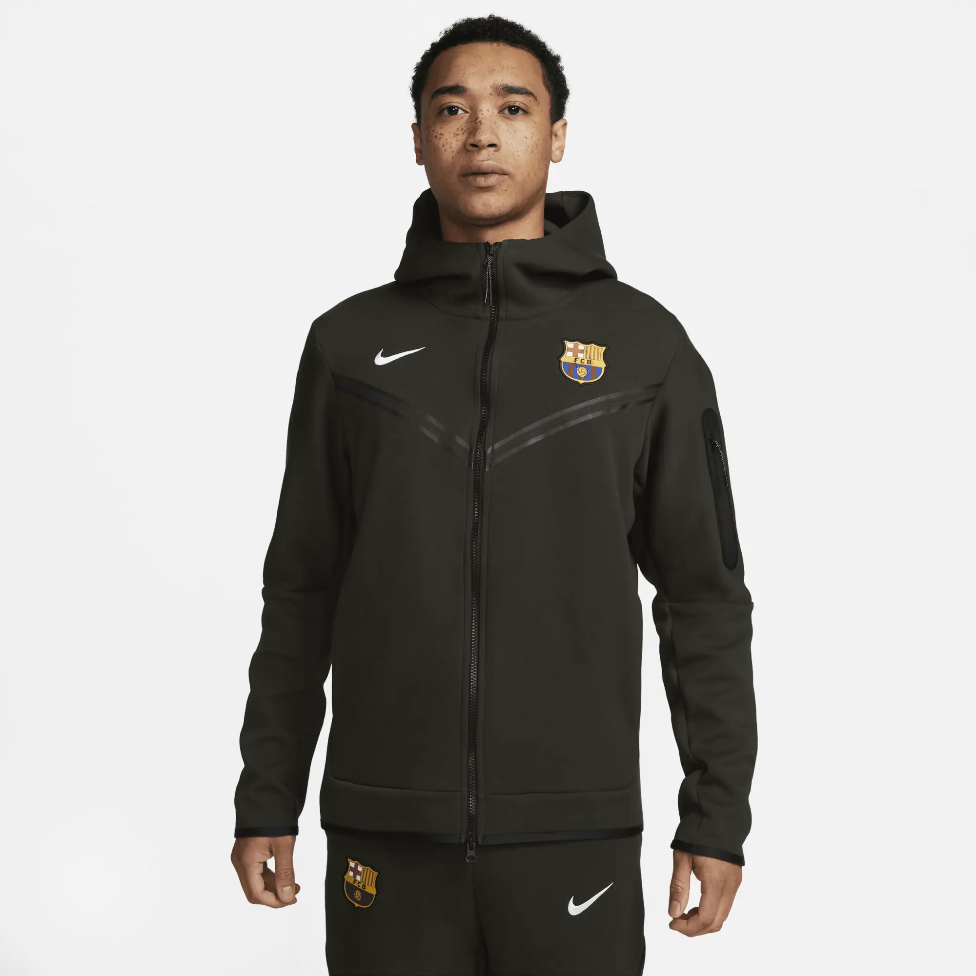F.C. Barcelona Tech Fleece Windrunner Men's Nike Full-Zip Hoodie - Green