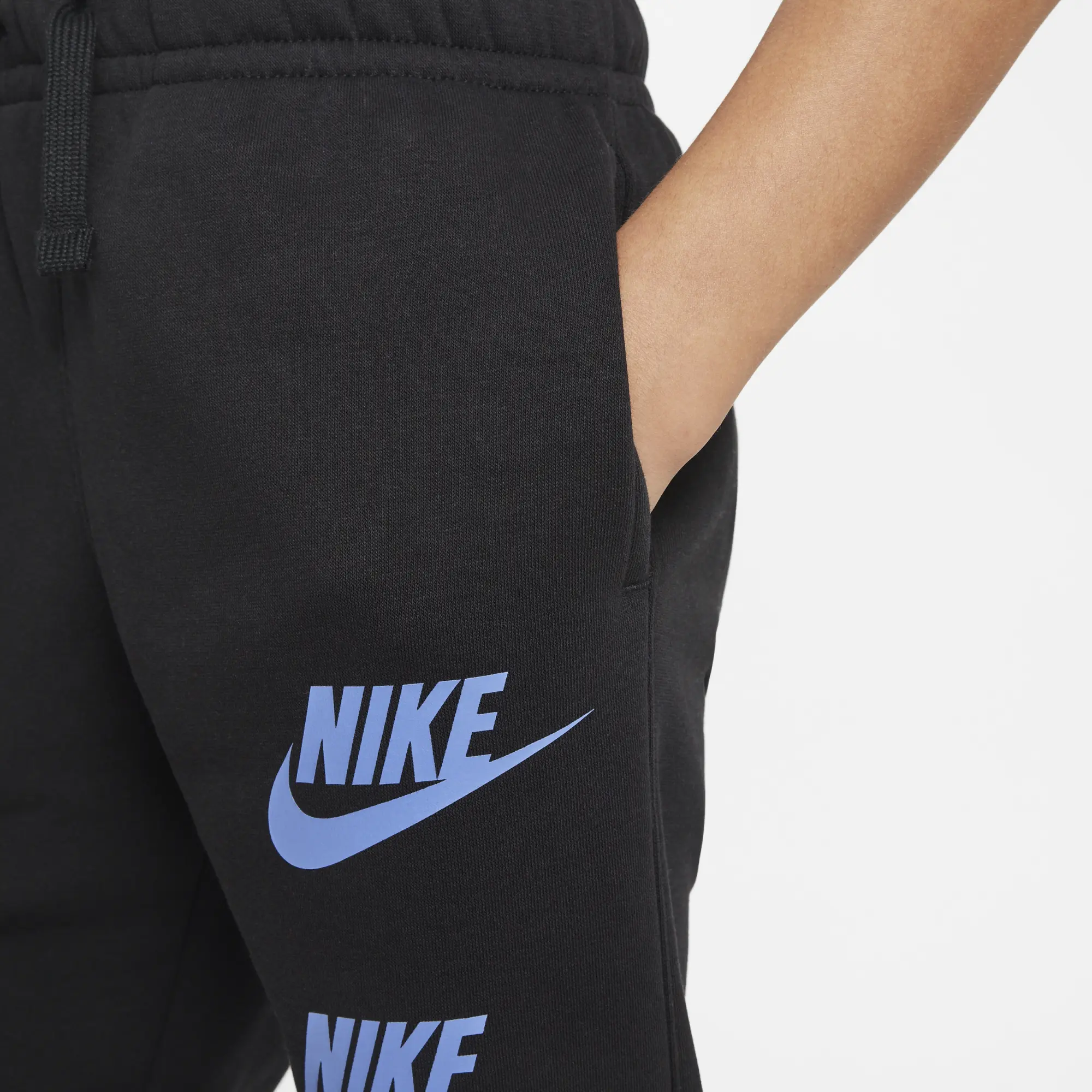 Nike Sportswear Older Kids' (Boys') Fleece Cargo Trousers - Black ...