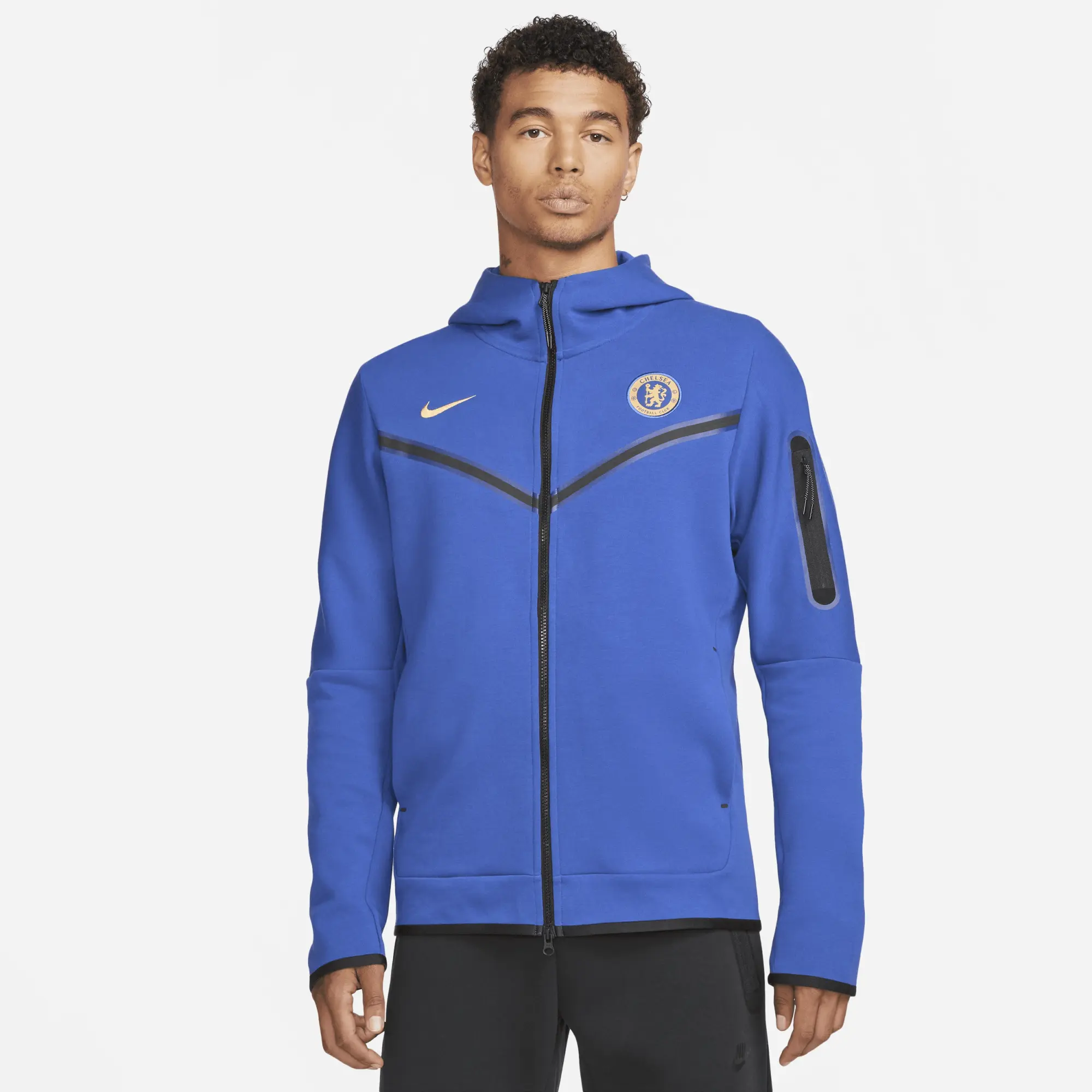 Nike 2023-2024 Chelsea Tech Fleece Windrunner (Blue)