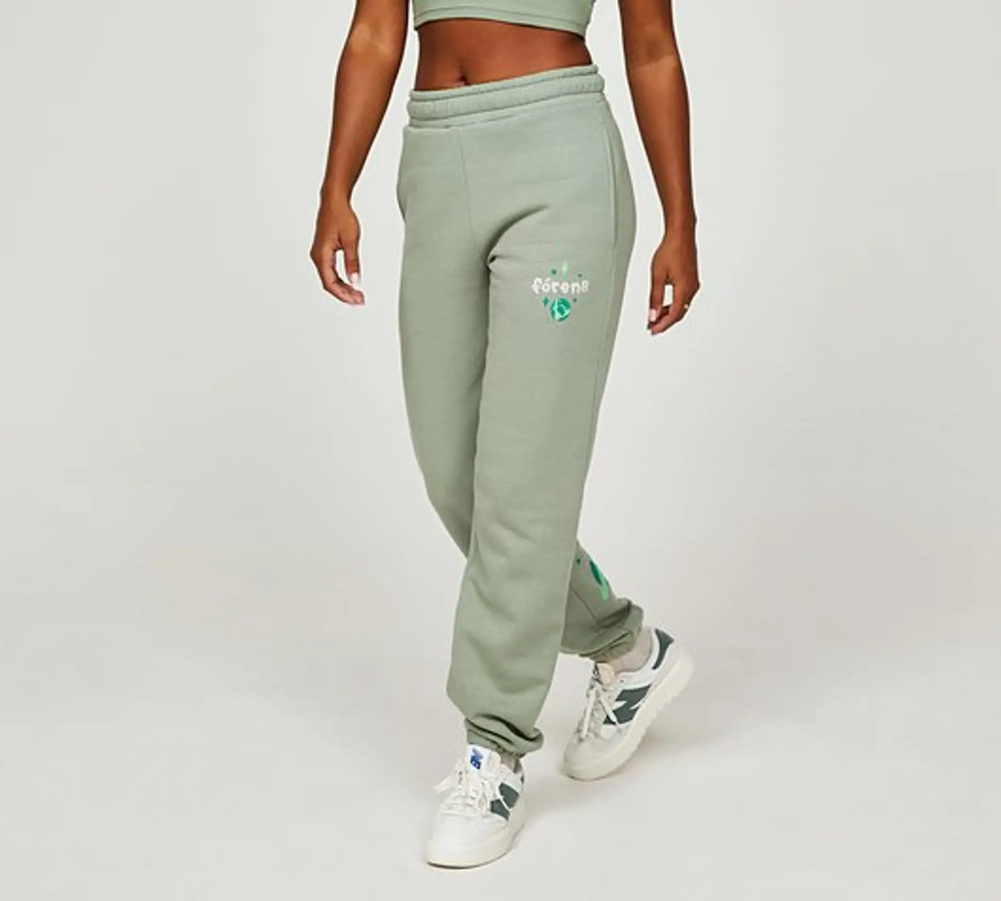 Forena Womens Energy Attracts Jogger - Sage / White