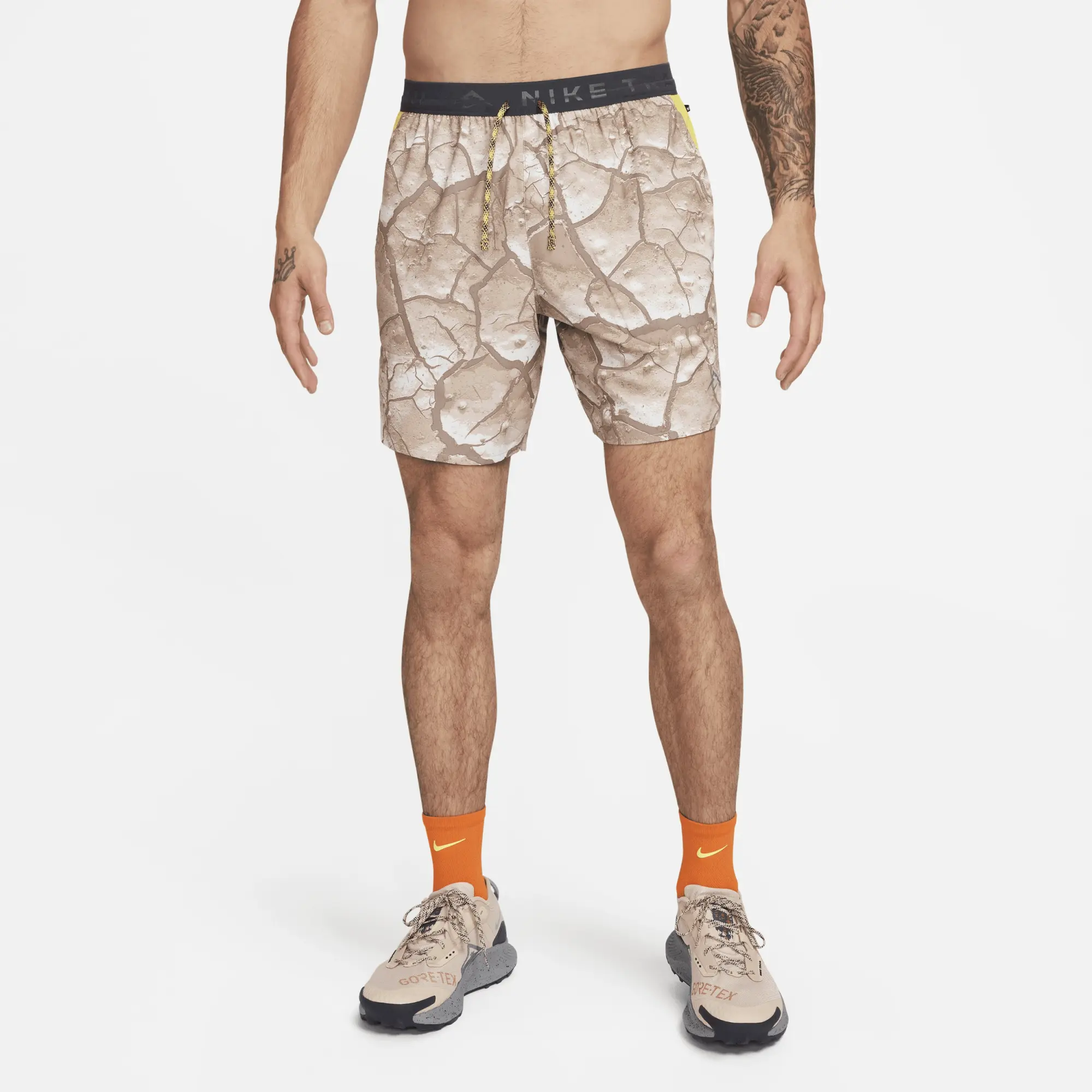 Nike Dri-FIT Stride Men's 18cm (approx.) Brief-Lined Printed Running Shorts - Brown
