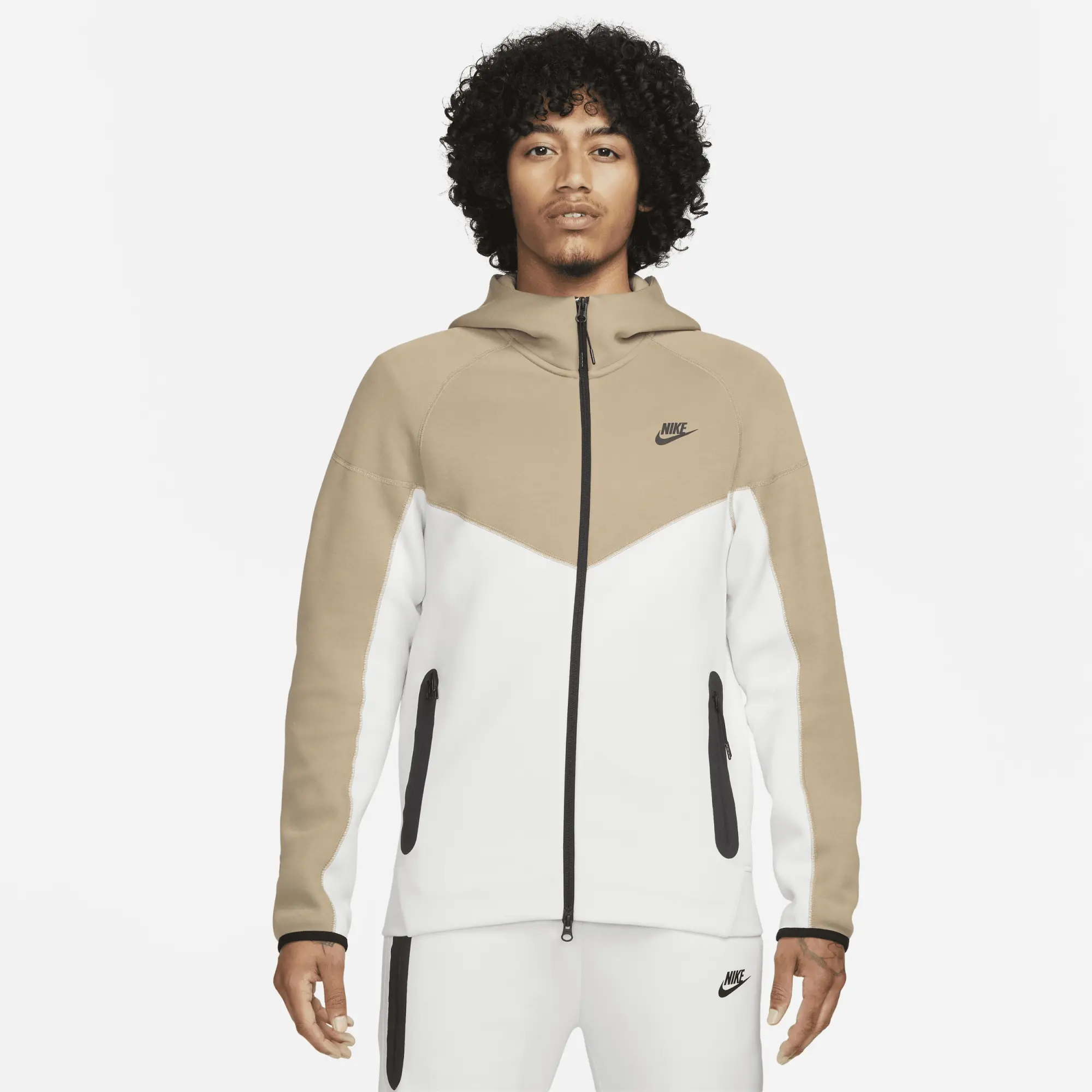 Nike Tech Fleece - White | FB7921-121 | FOOTY.COM