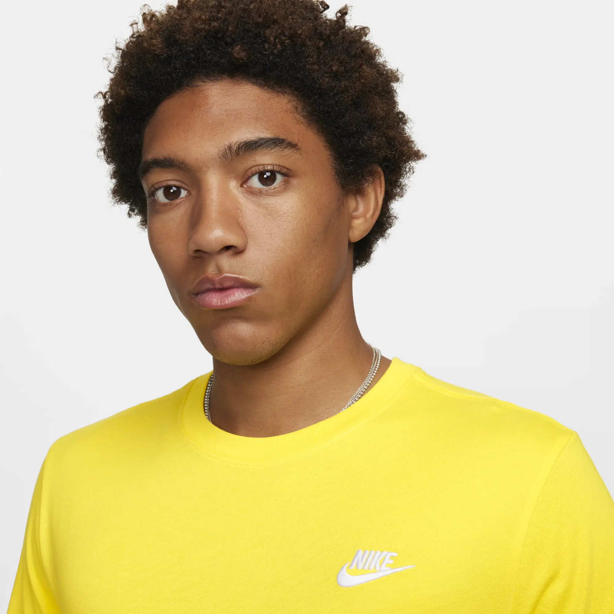 Nike Sportswear Club Men's T-Shirt - Yellow - Cotton