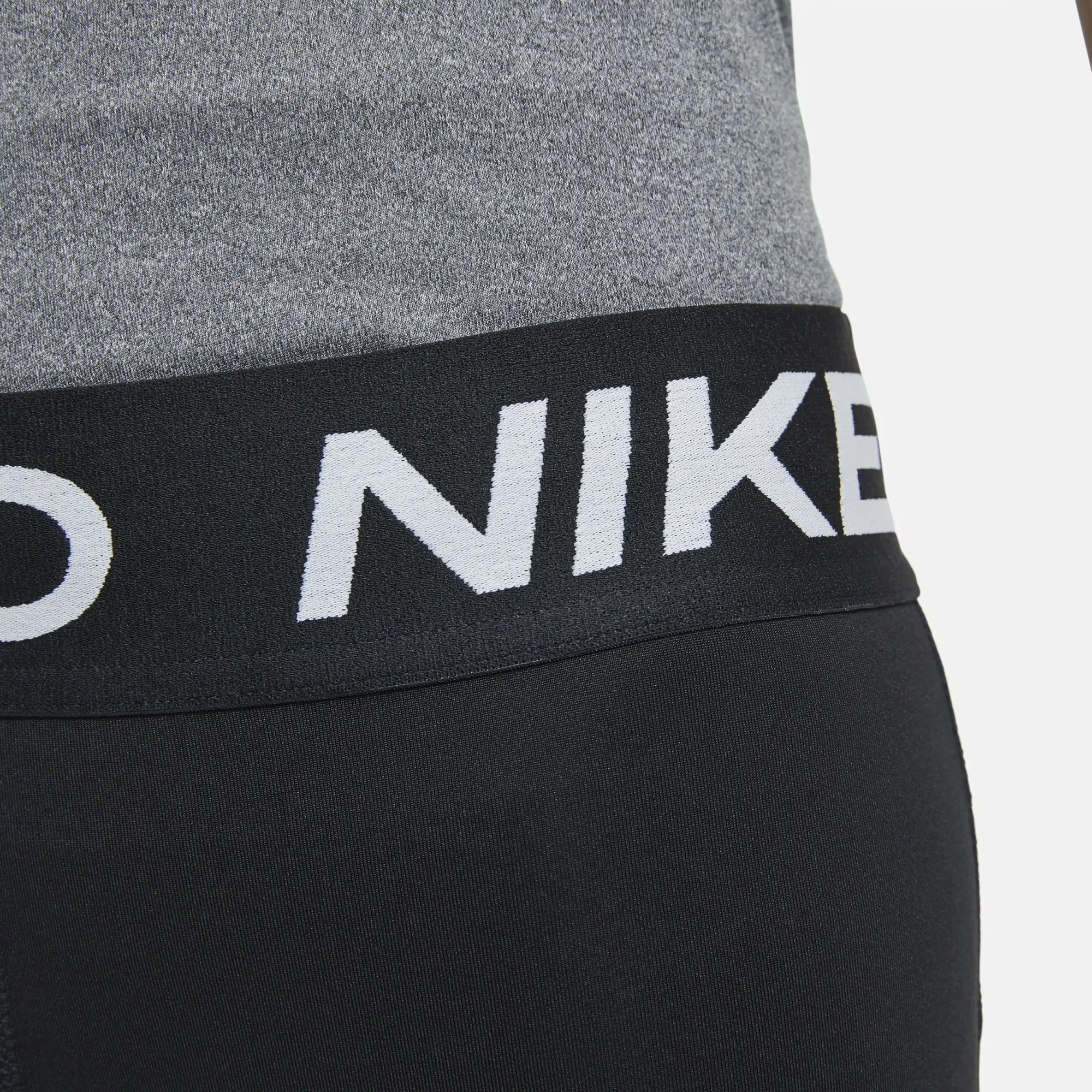 Nike Older Kids Pro 3in Shorts in Black/White