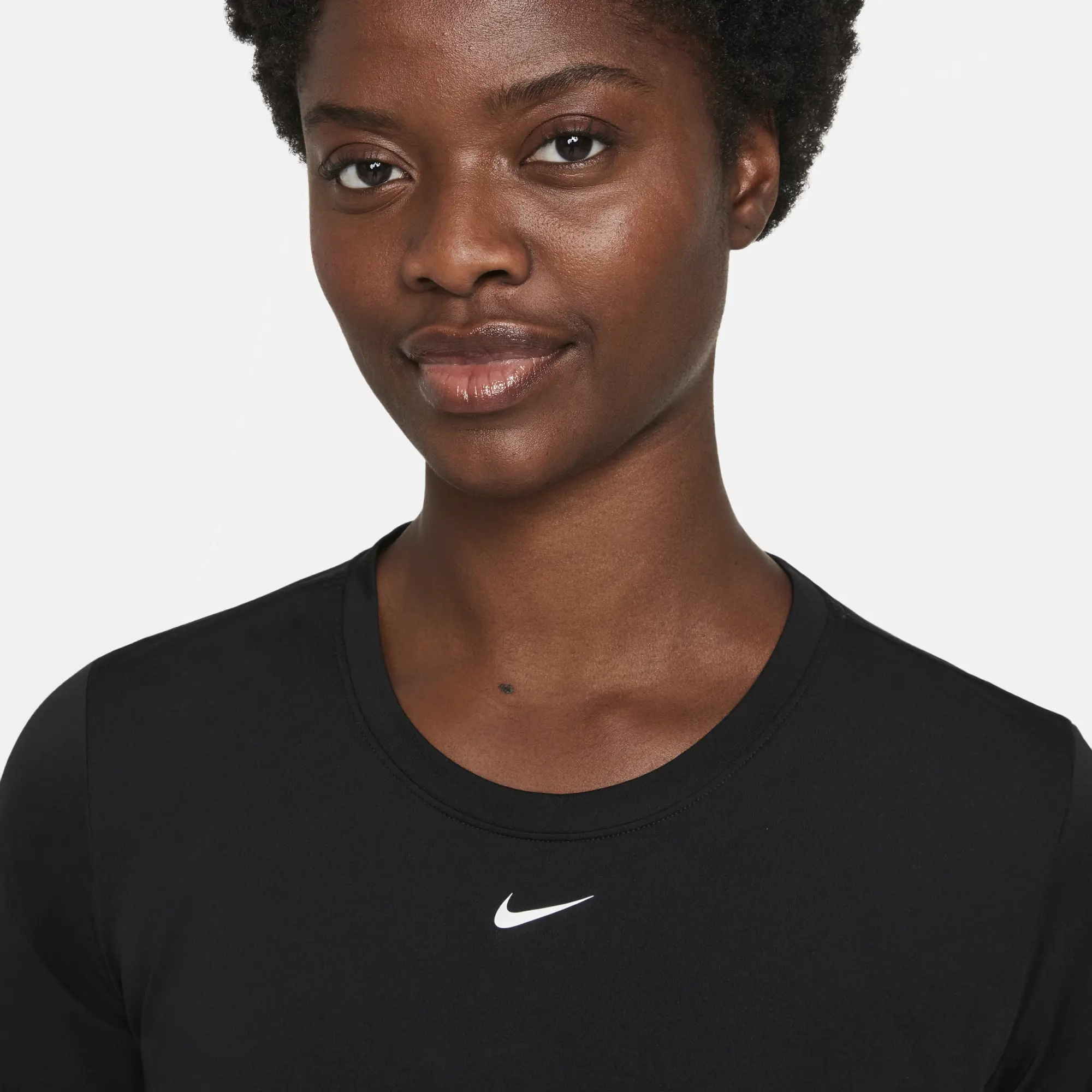 Nike standard fit t shirt online