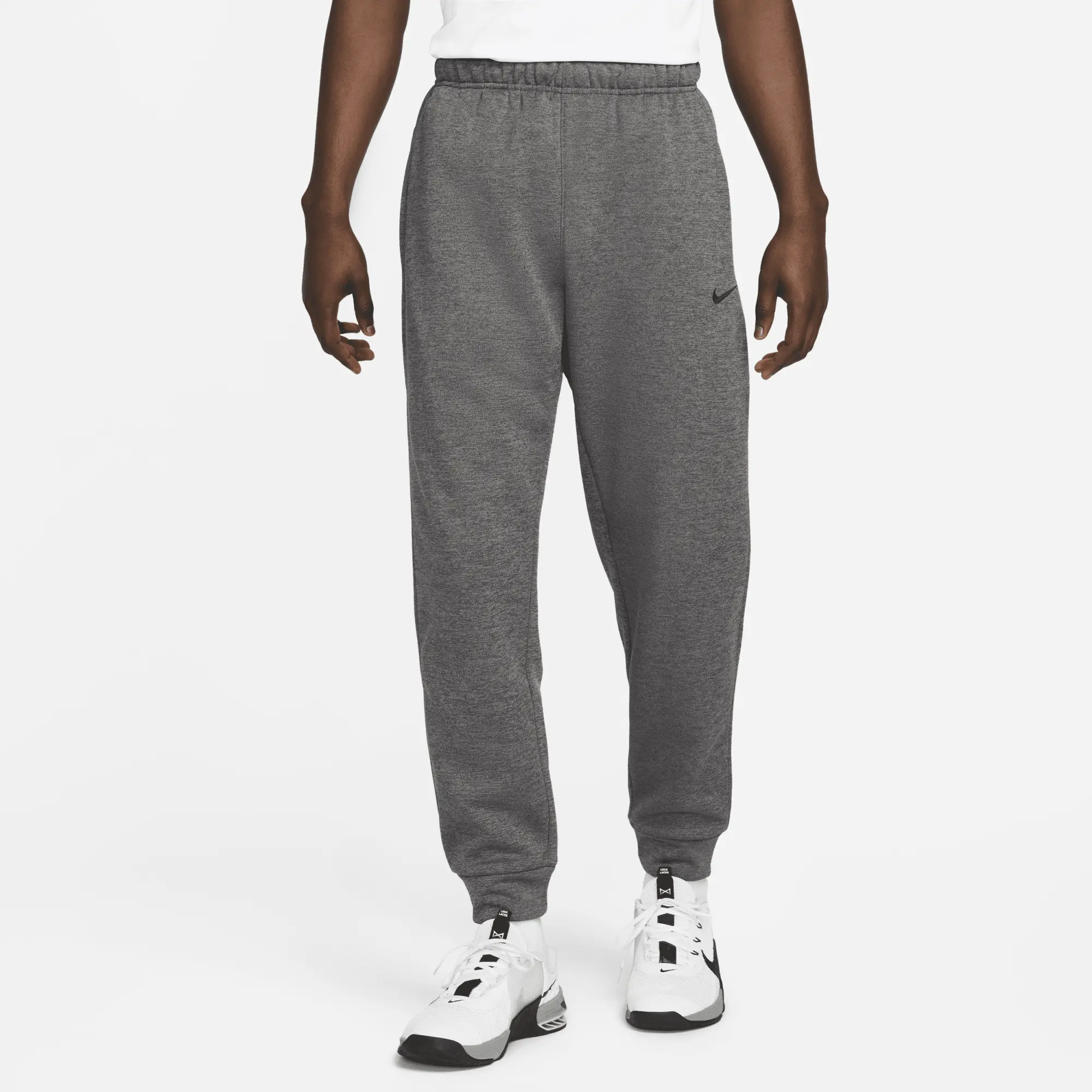 Men's Nike Therma Fleece Taper Pants in Grey/Black