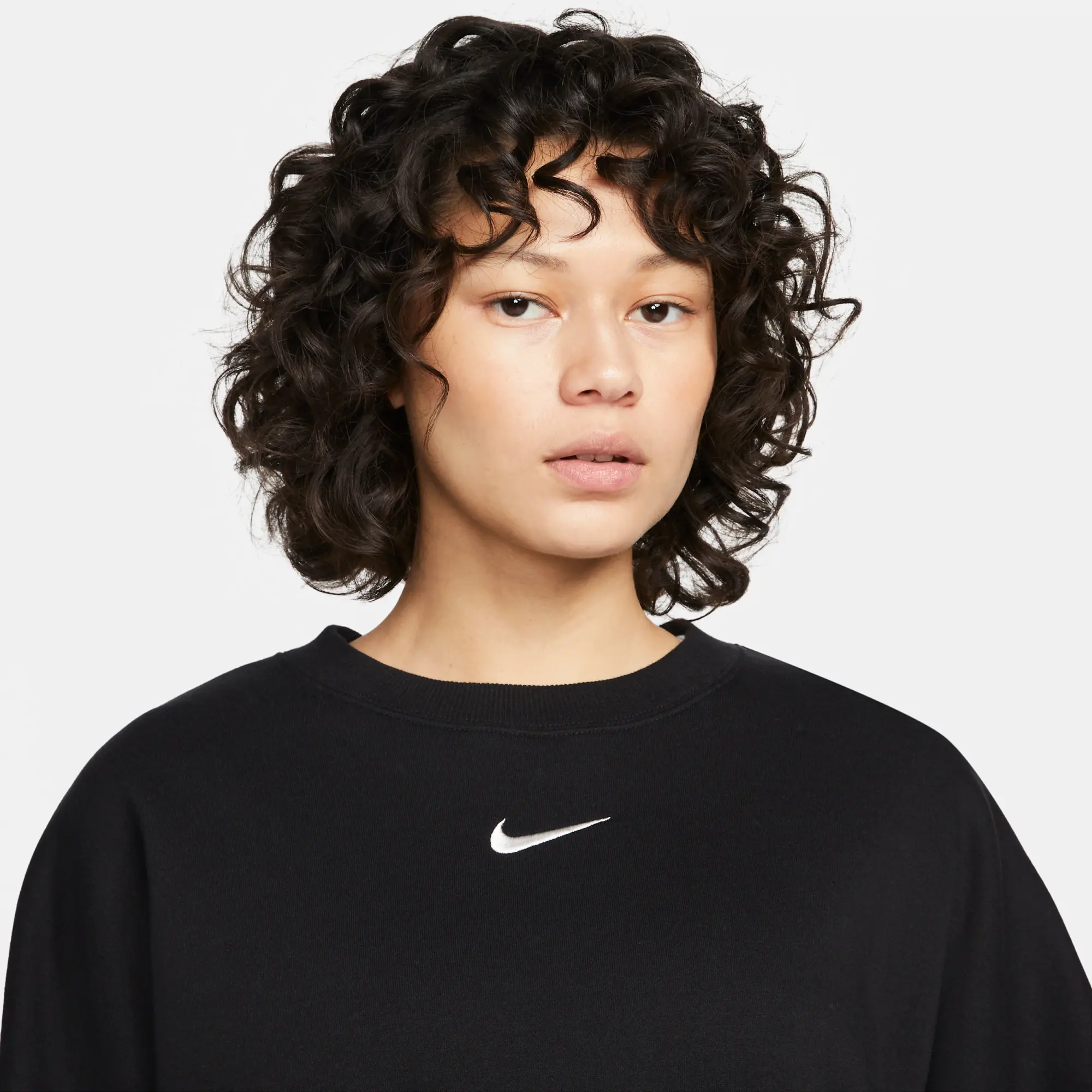 Women's Nike Phoenix Fleece Crew Neck Sweatshirt in Black