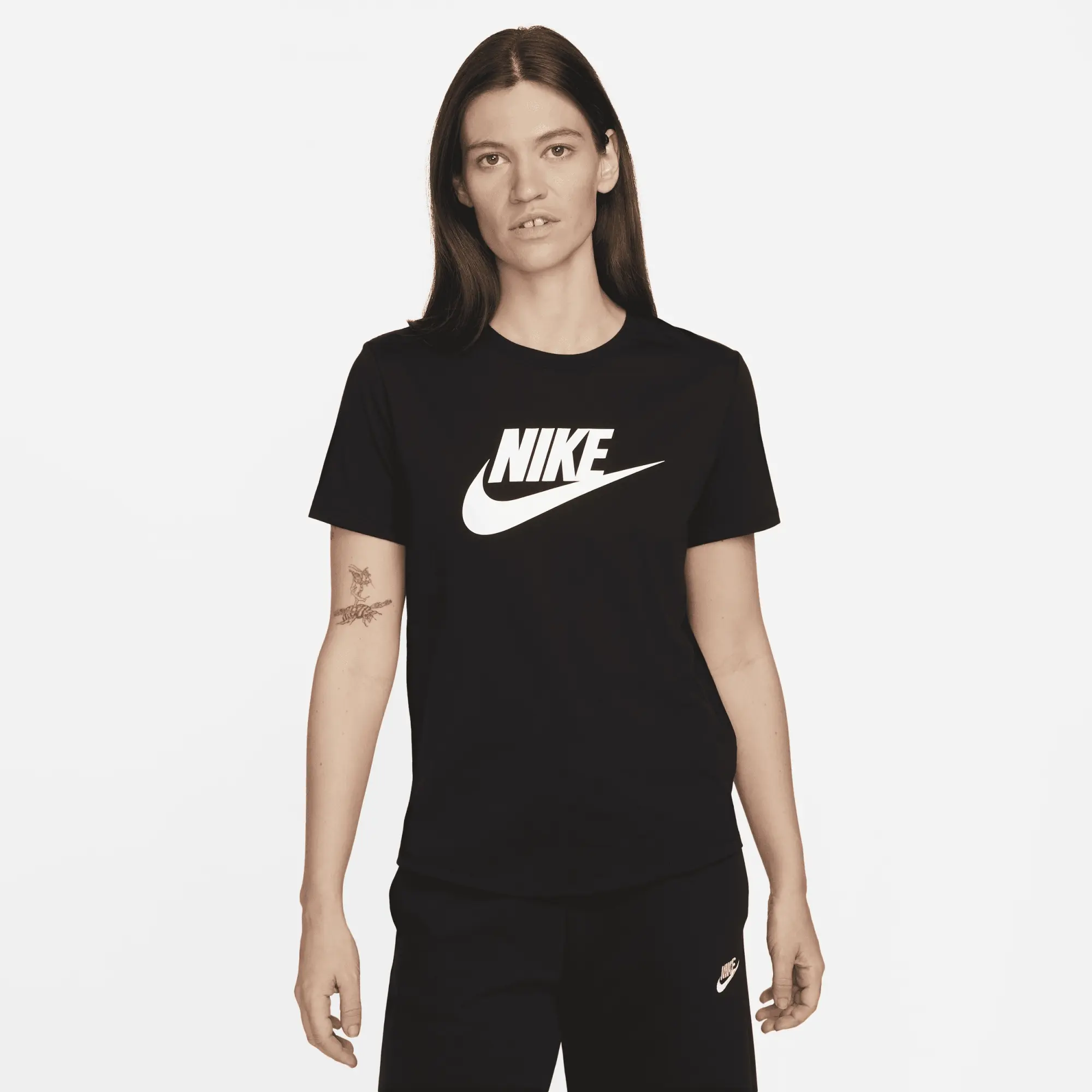Nike Sportswear Essentials Women's Logo T-Shirt - Black - Cotton/Polyester