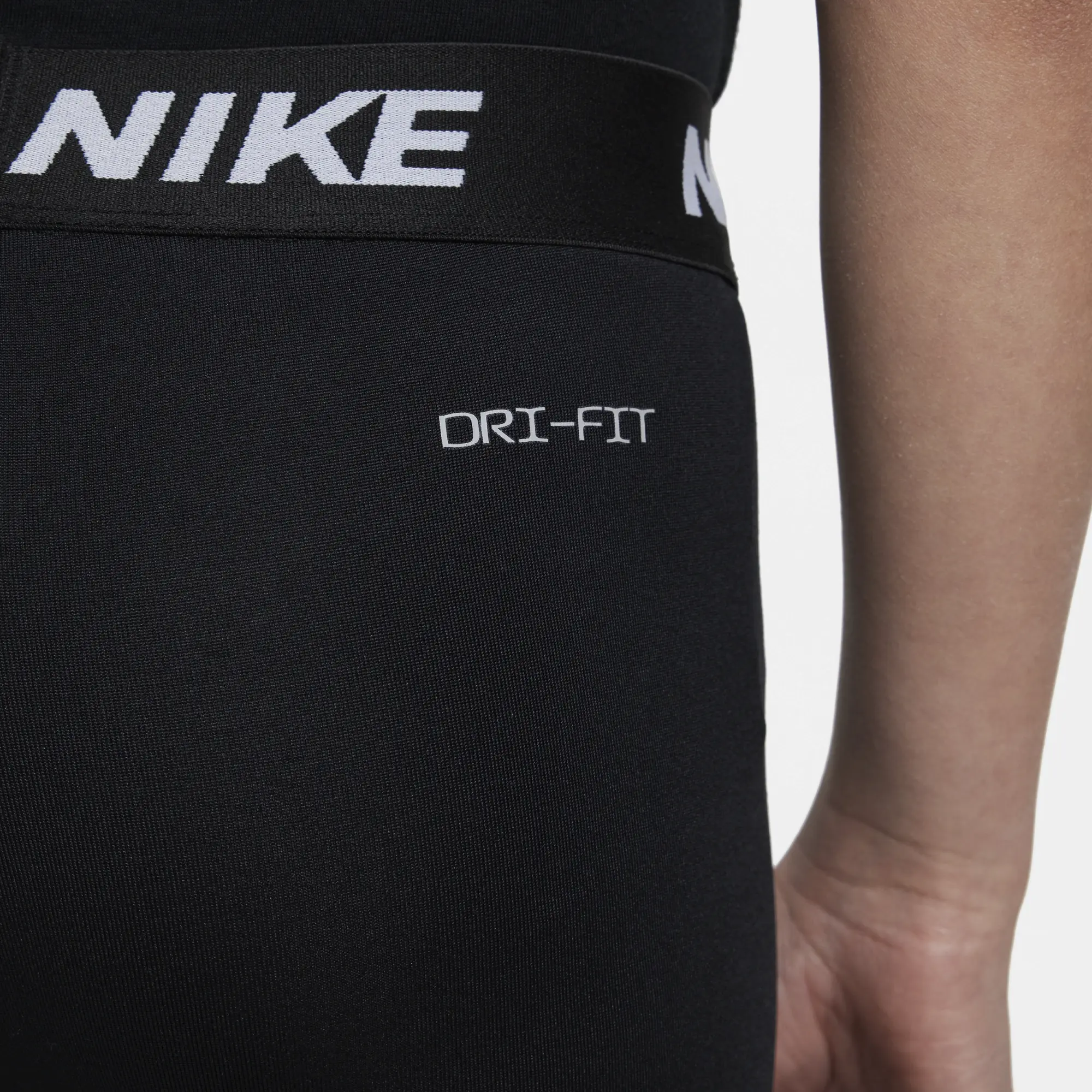 Nike Younger Kids' Dri-FIT Essentials Swoosh Leggings - Black - Polyester
