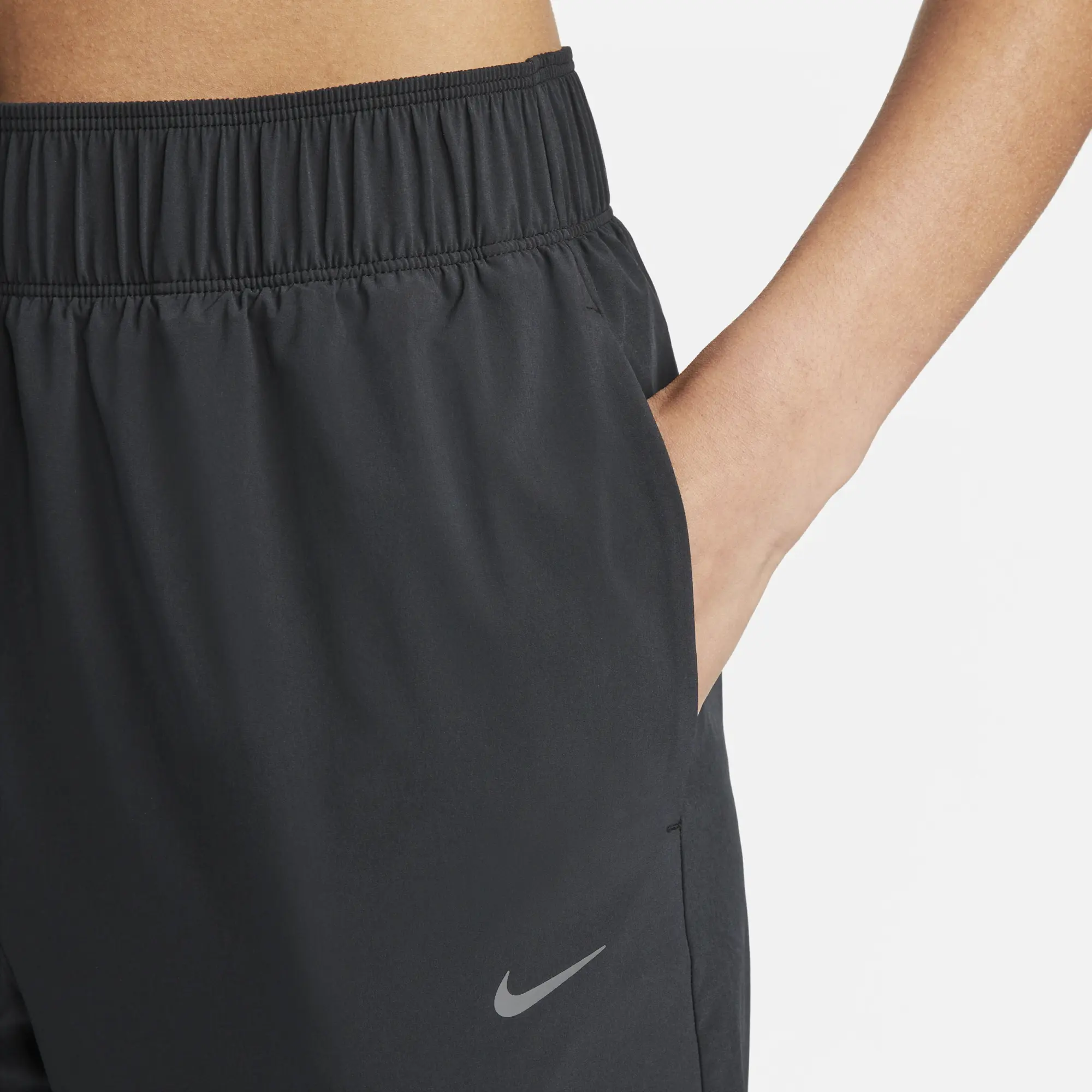 Nike Dri-FIT Fast Women's Mid-Rise 7/8 Running Trousers - Black - 75% Recycled Polyester Minimum