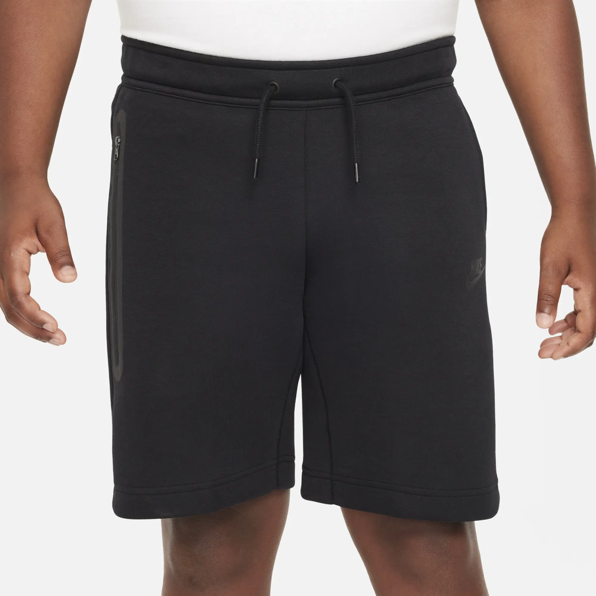 Nike Sportswear Tech Fleece Older Kids' (Boys') Shorts (Extended Size) - Black