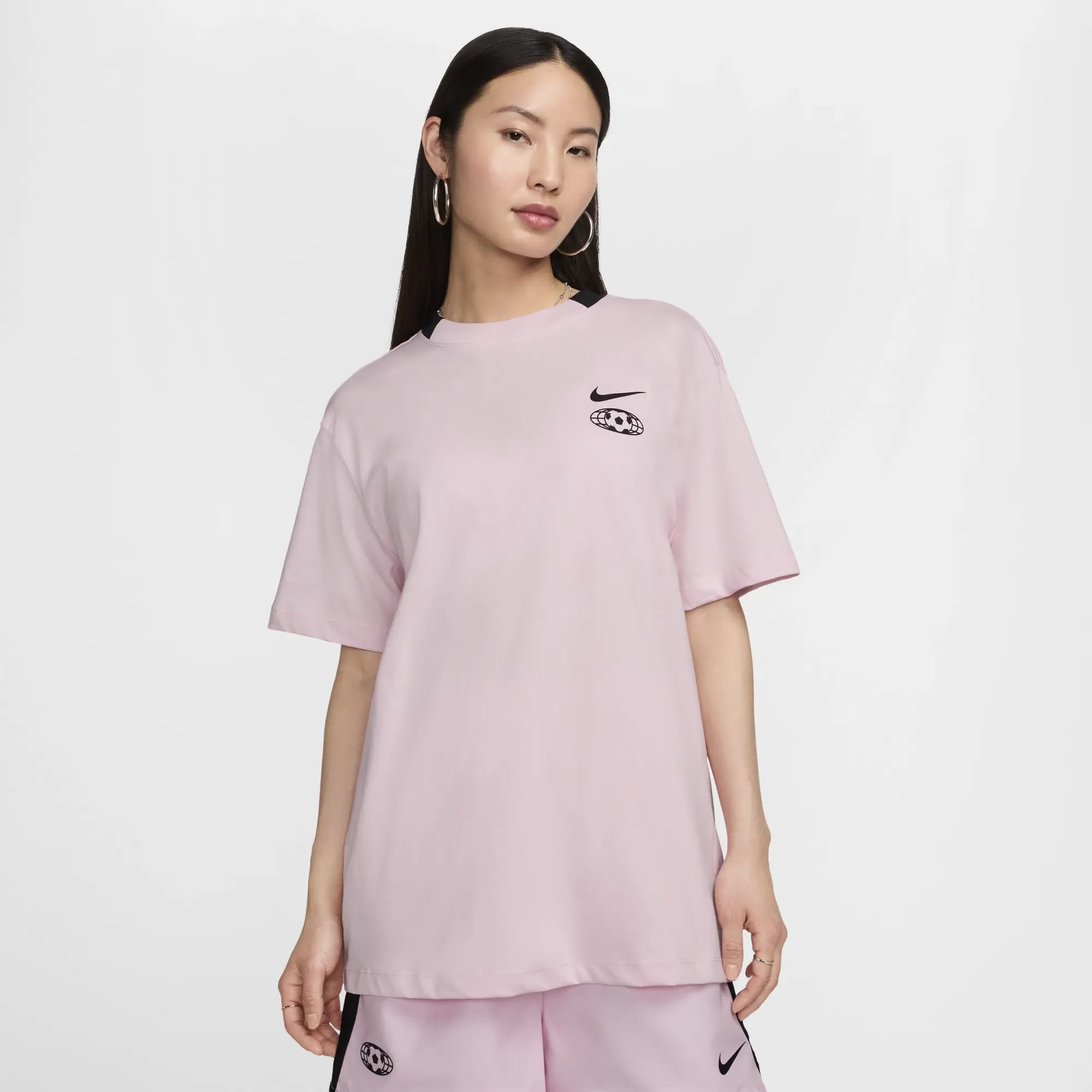 Nike Womens Trend Boyfriend T-Shirt - Pink - Size L - Pink