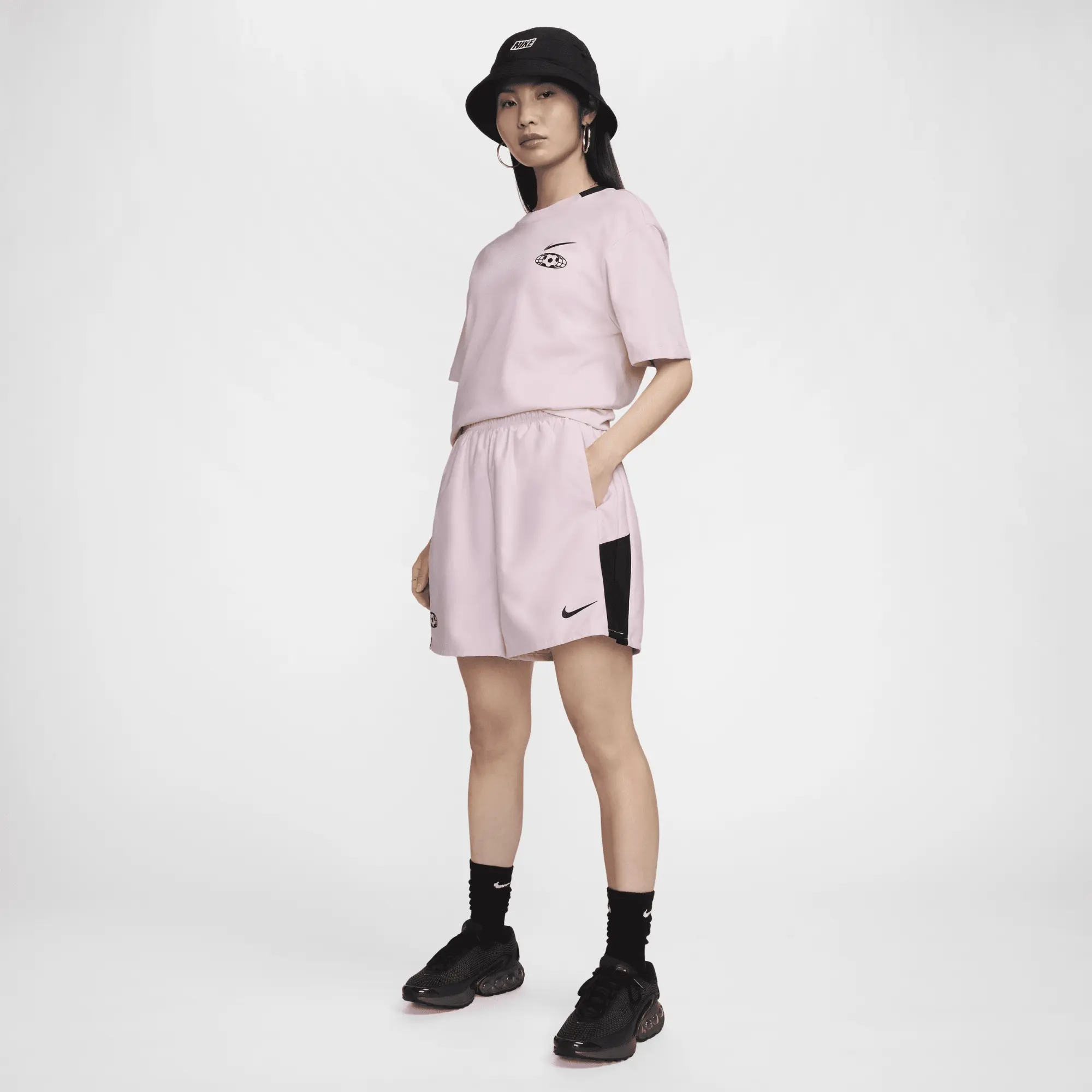 Nike Womens Trend Boyfriend T-Shirt - Pink - Size L - Pink