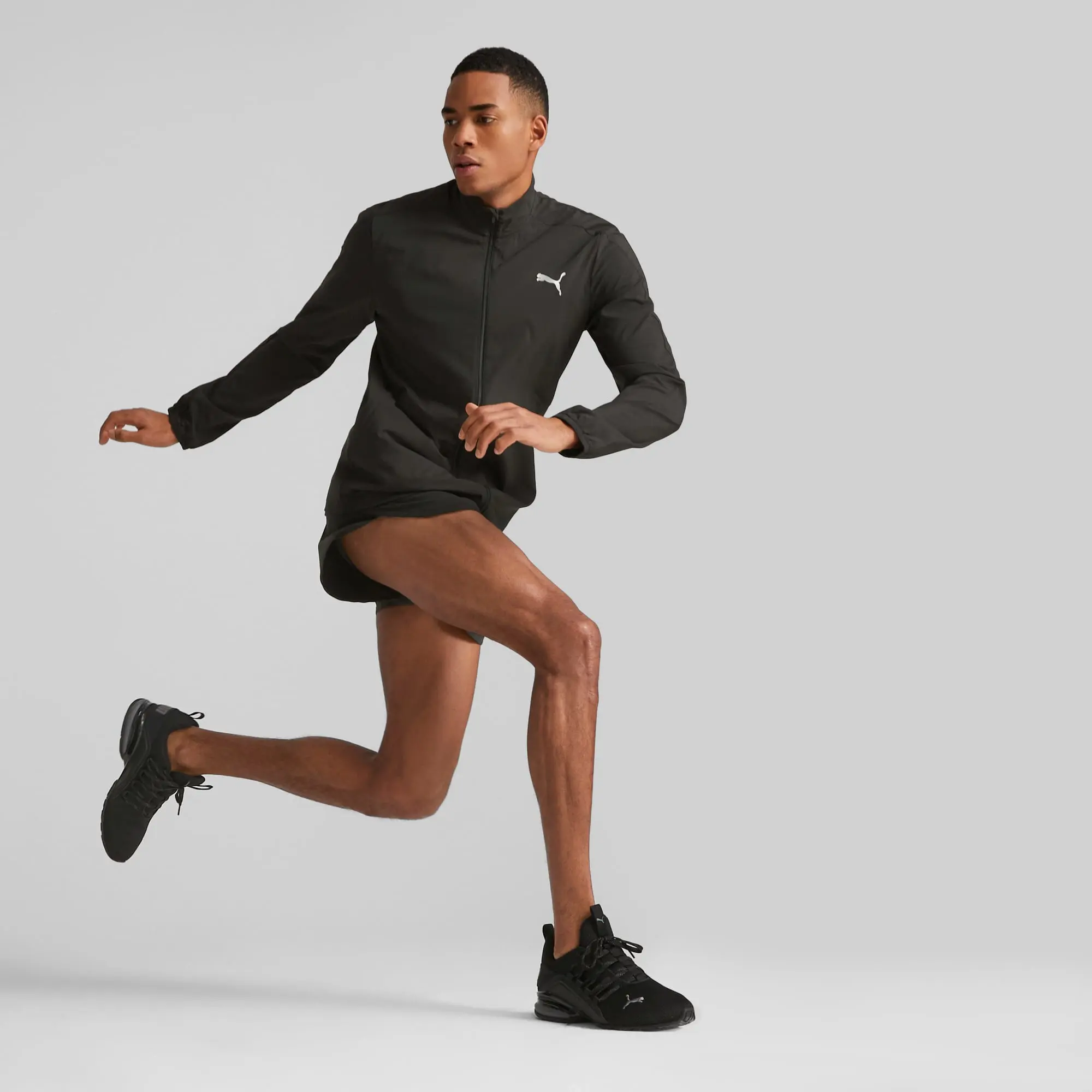 Puma Run Favourite Jacket In Black