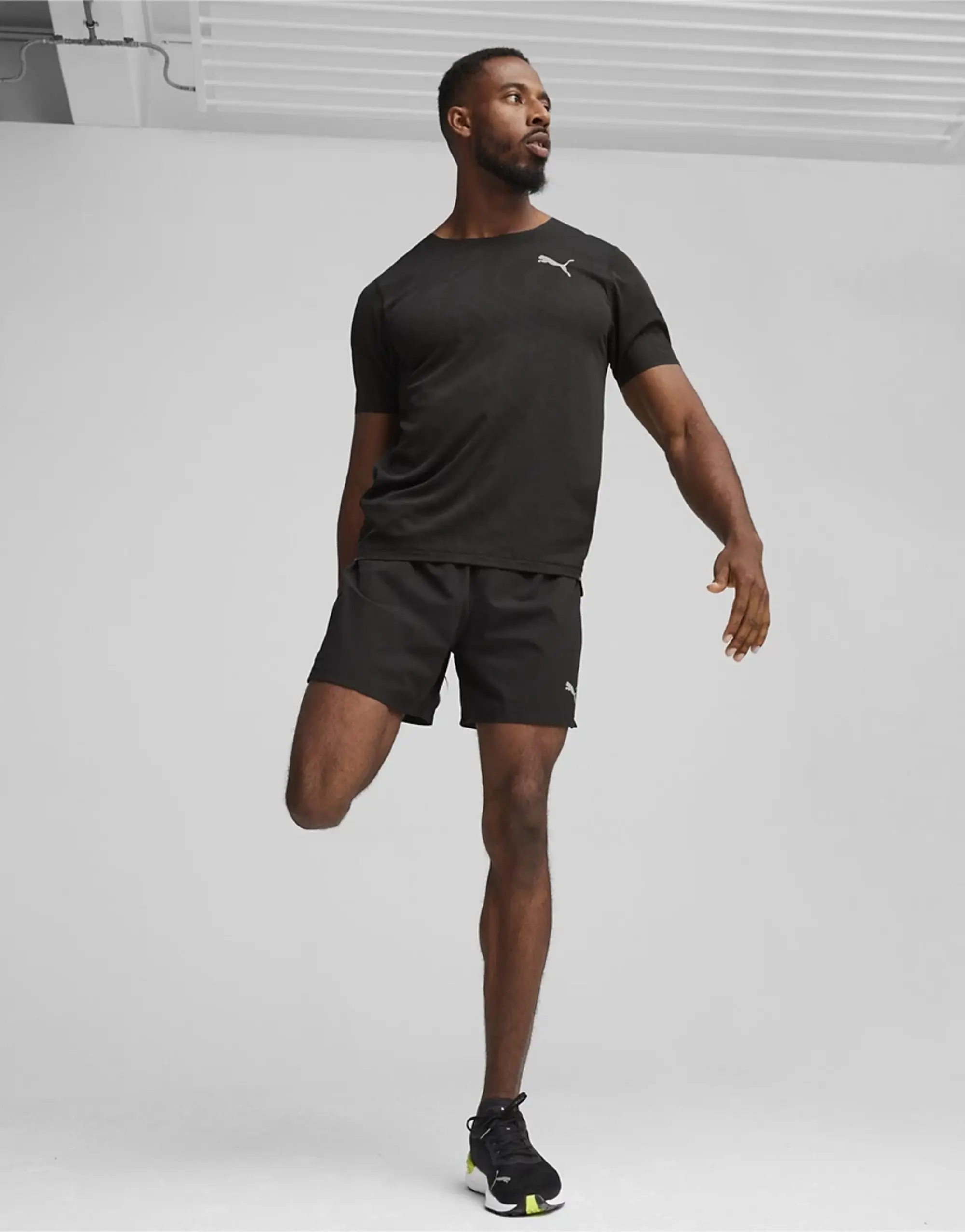 Puma Run Velocity Ultraweave 5 Running Shorts In Puma Black