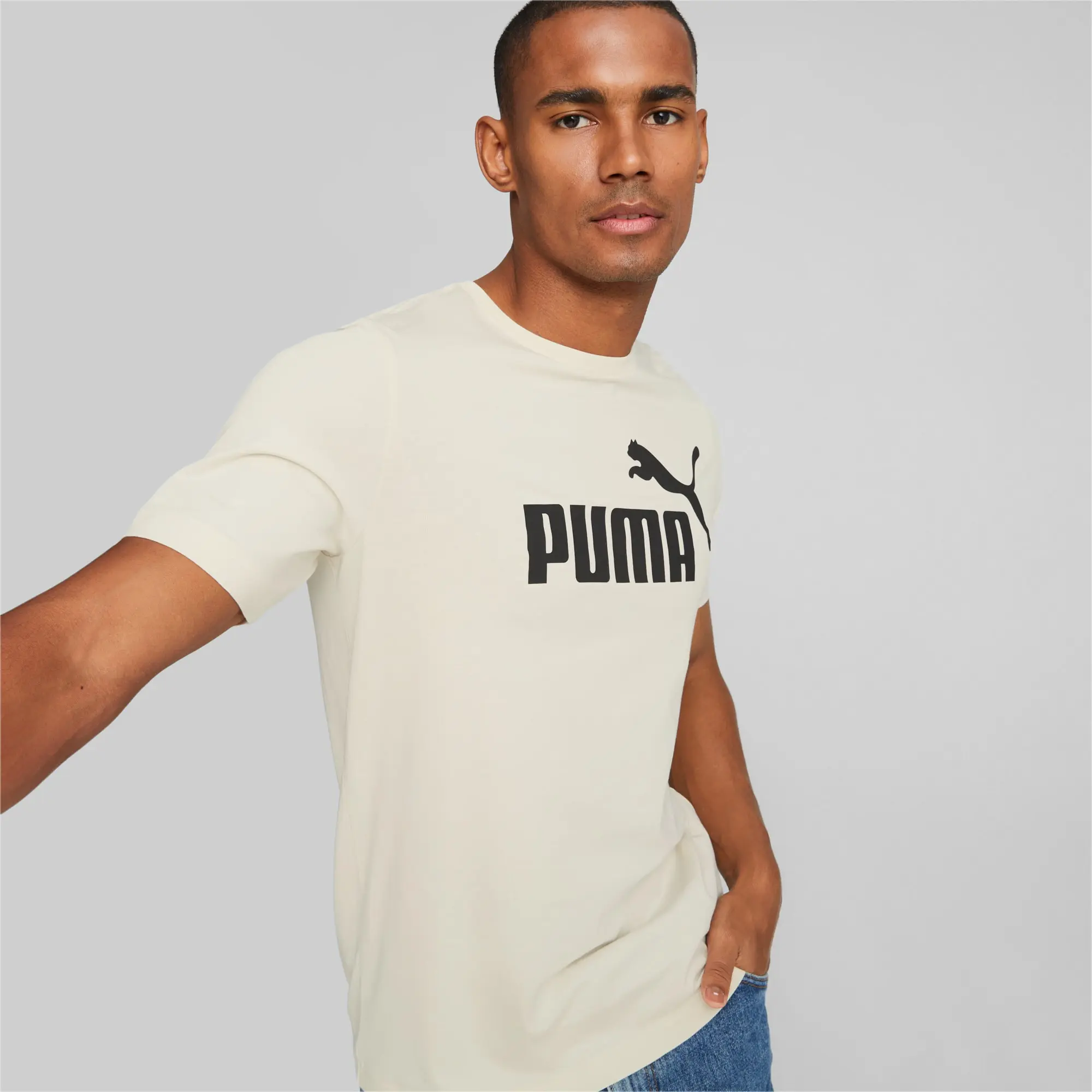 Puma Ess Logo Tee (S) T-Shirt Mens - White