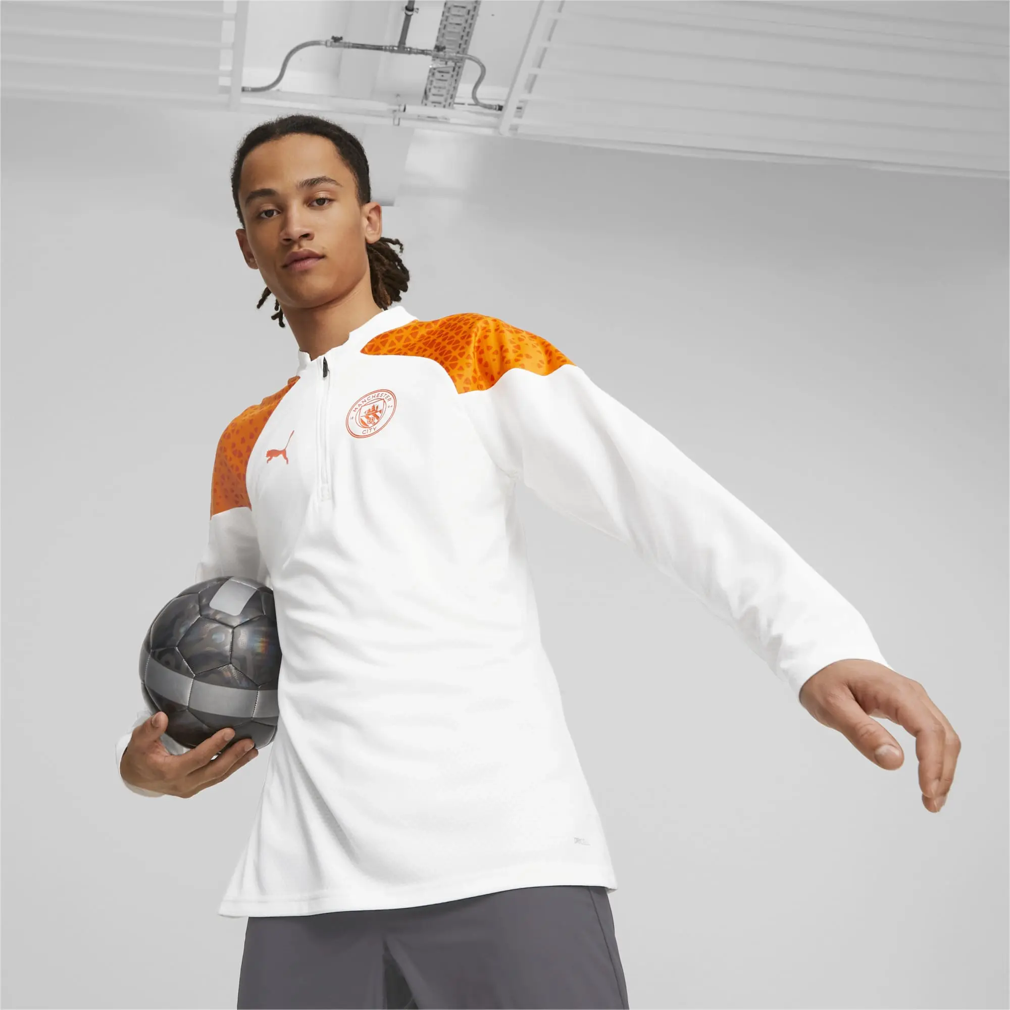 Man City Training Half Zip Top (Marble) 2023-2024 Men's White Size: Small Manchester City Made By: Puma