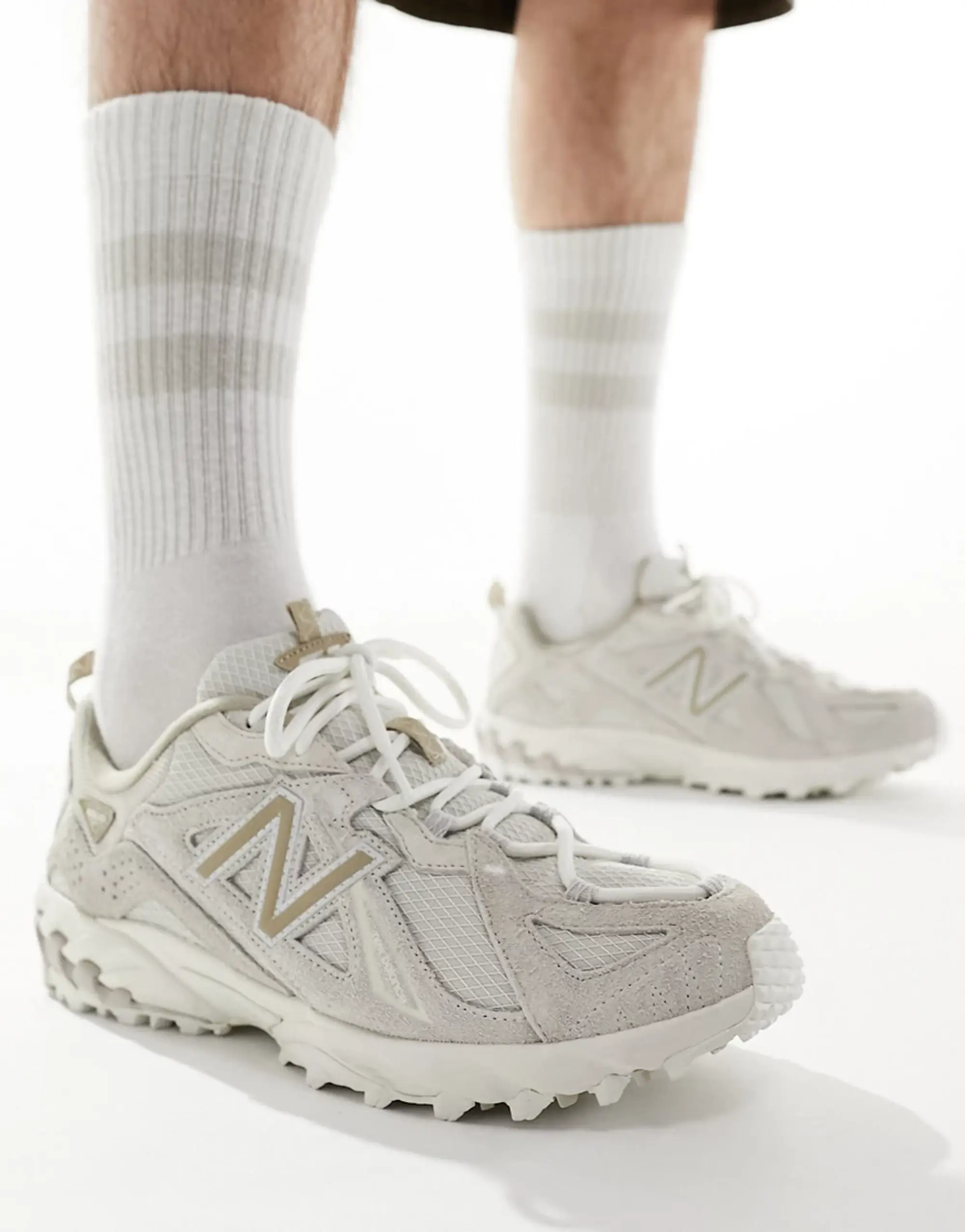 New Balance 610 Trainers In Light Grey-Neutral