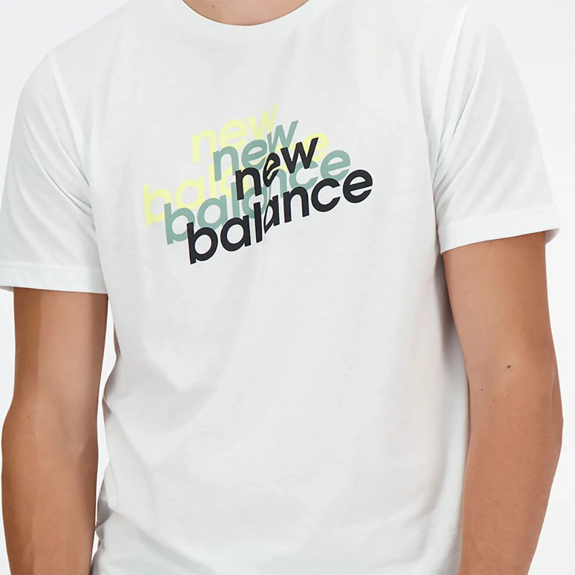 New Balance Men's Sport Essentials Heathertech Graphic T-Shirt in White Poly Knit
