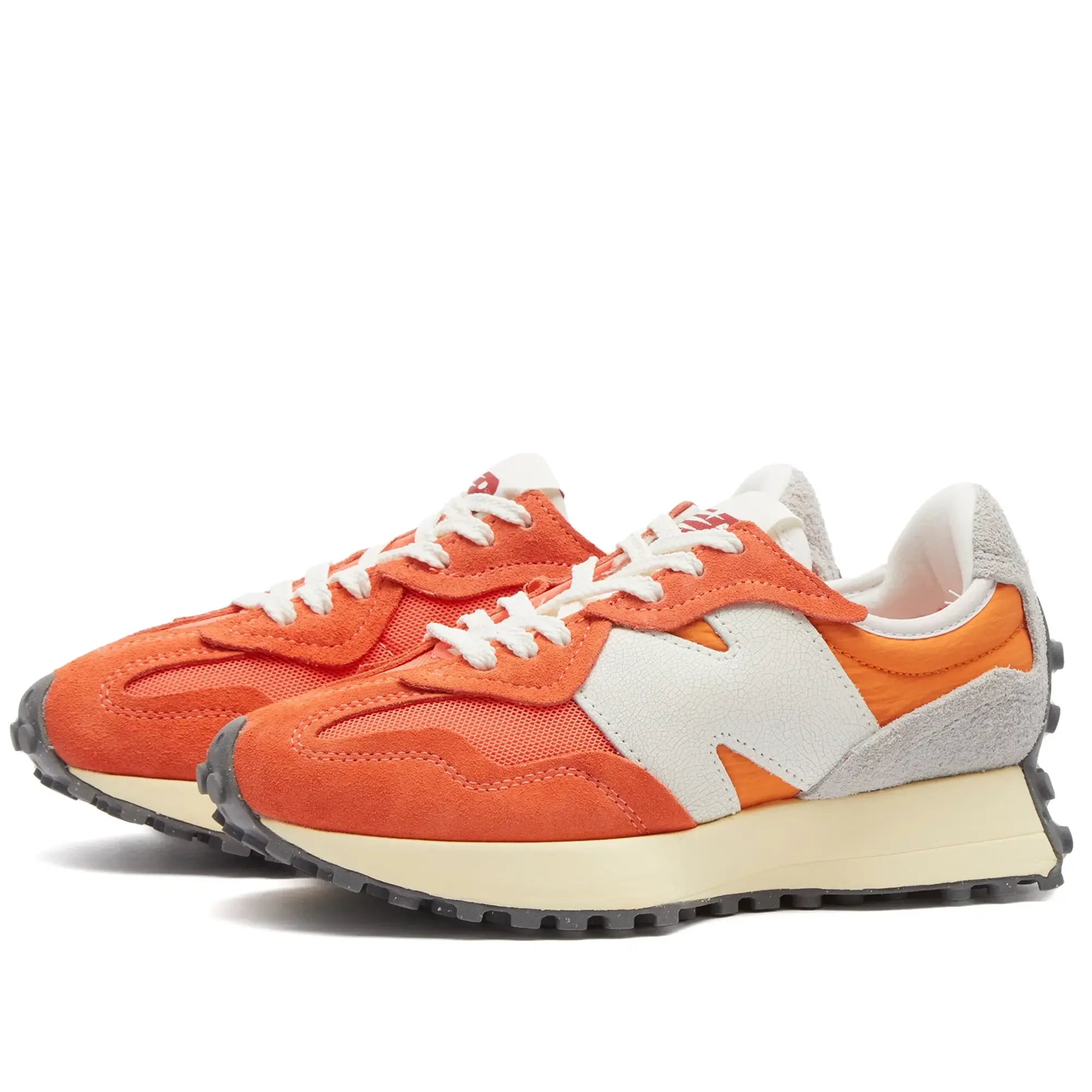 New Balance 327 Trainers In Orange-Red