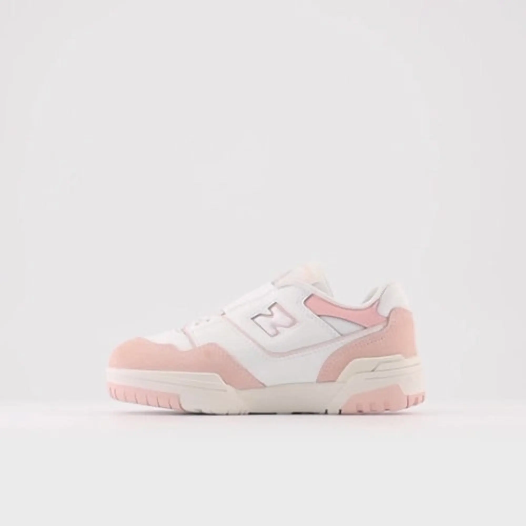 New Balance Kids' 550 Bungee Lace with Top Strap in White/Pink Synthetic