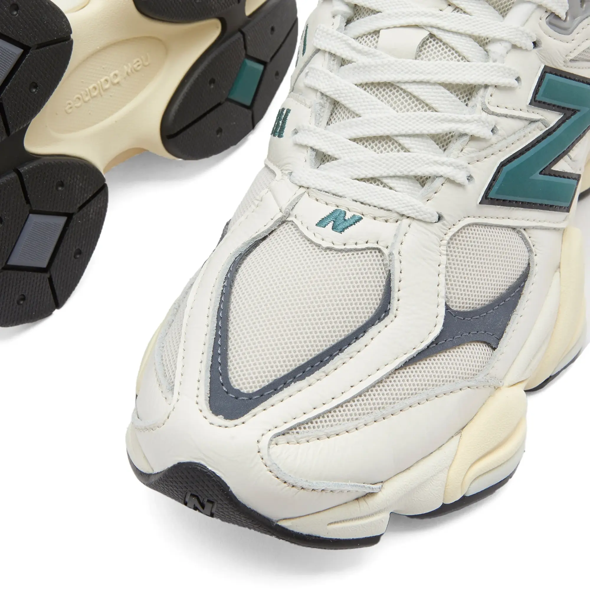 New Balance 9060, White