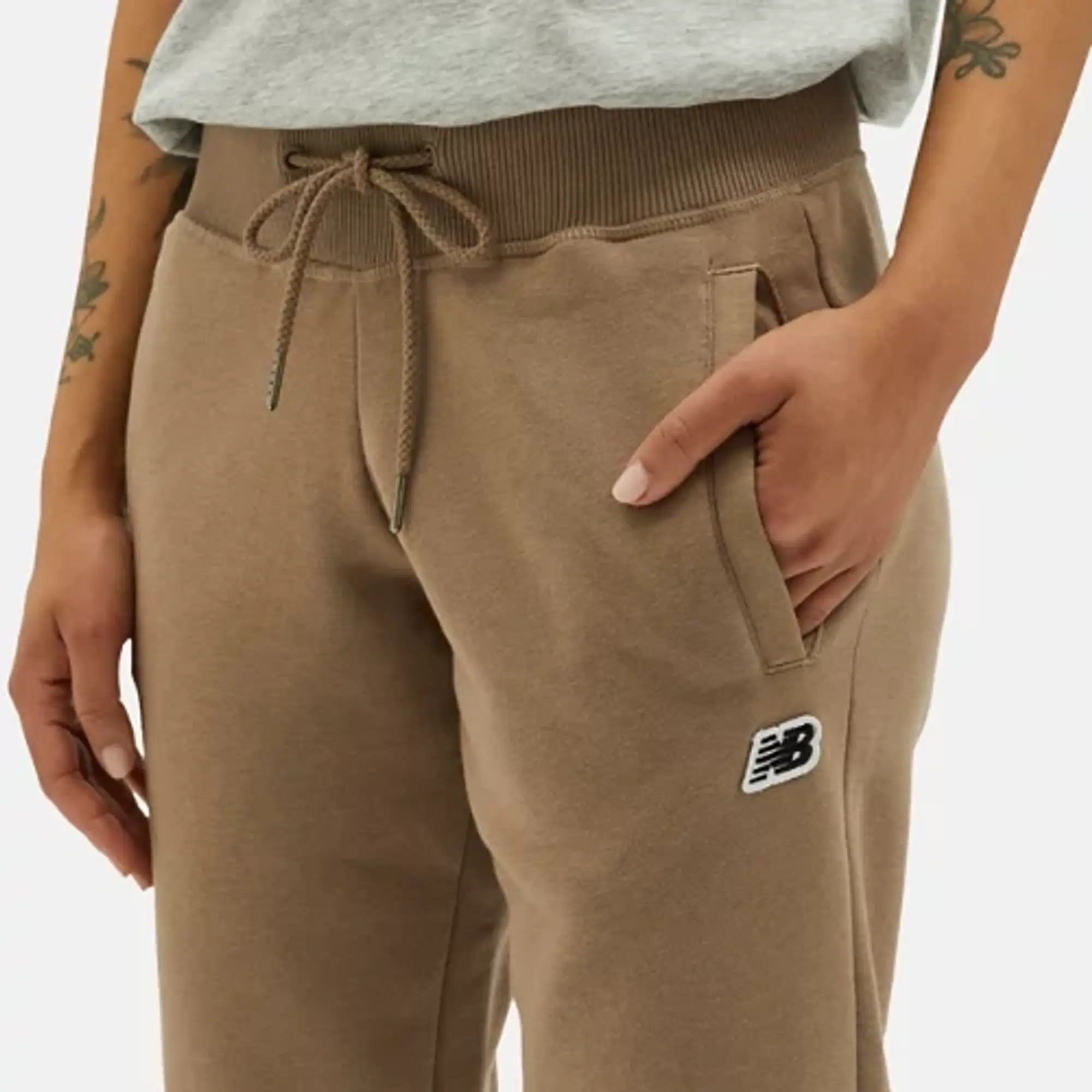 New Balance Women's NB Small Logo Pants in Brown Cotton
